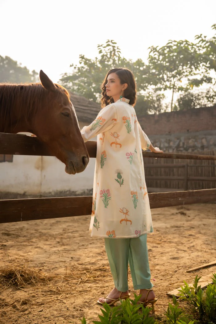Tiara Garden Cotton Kurta Pant Set - Image 3