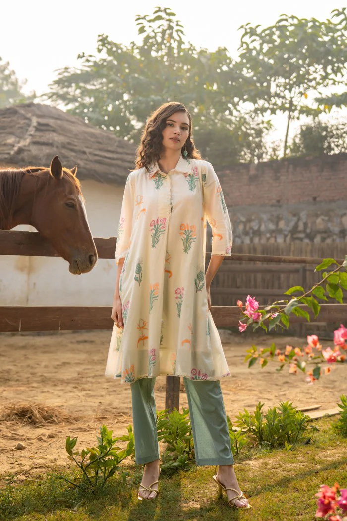 Tiara Garden Cotton Kurta Pant Set - Image 4