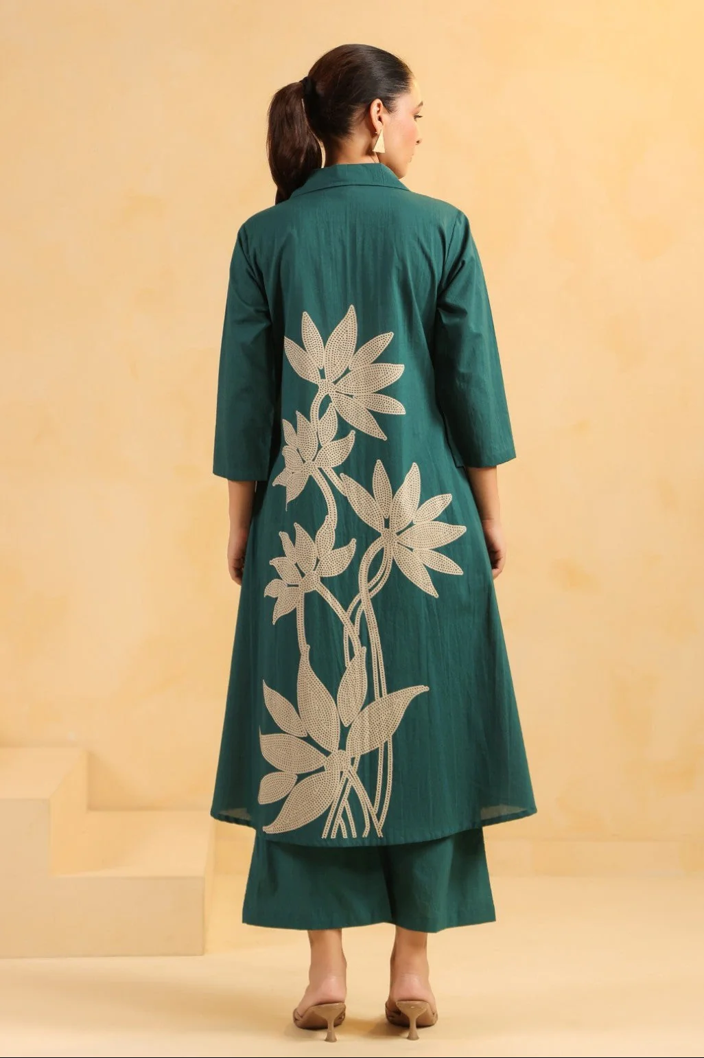 Sargi Teal Printed Cotton Kurta Pant Set - Image 3