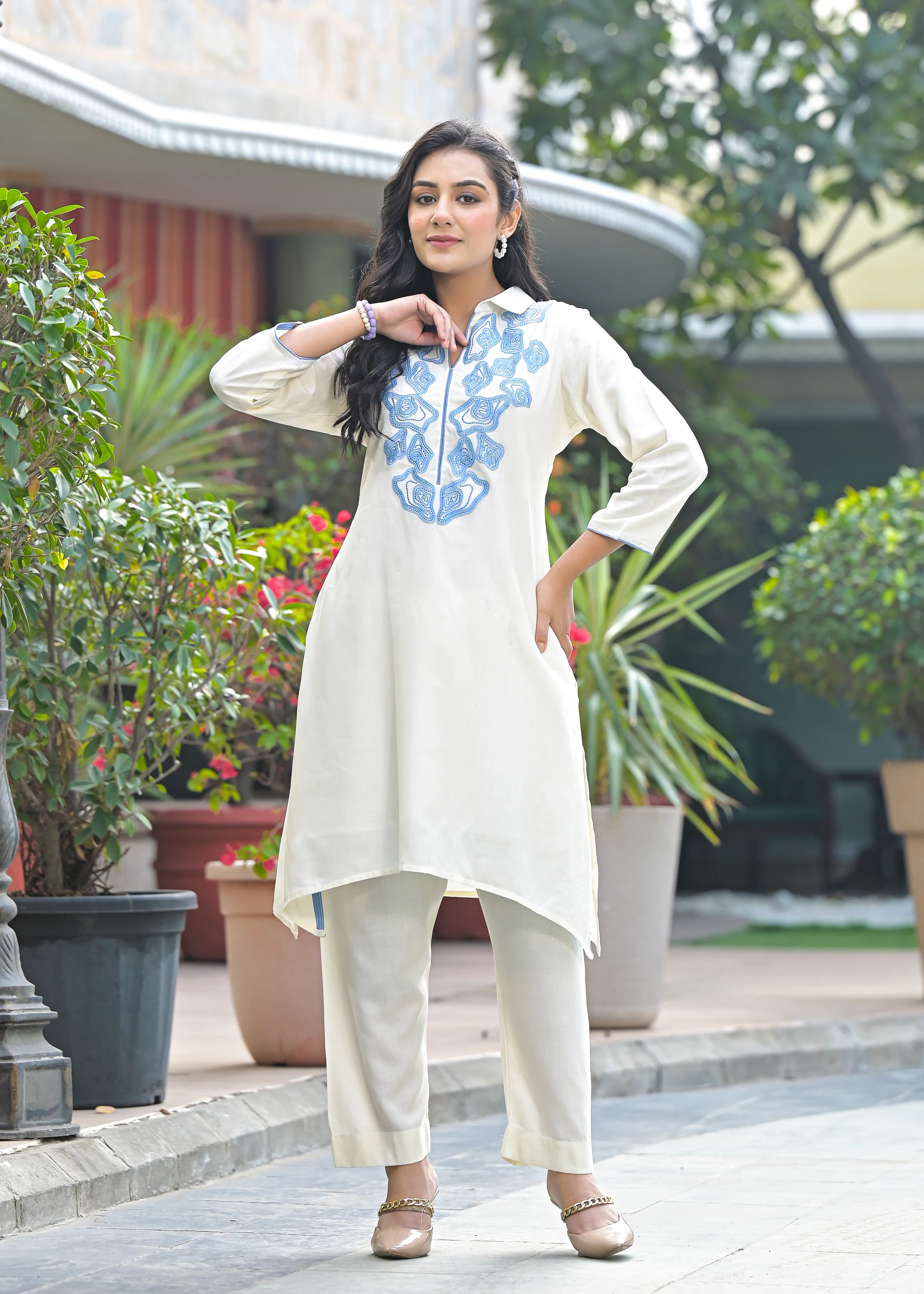 Bela Ice Embroidered Kurta Pant Set - Image 2