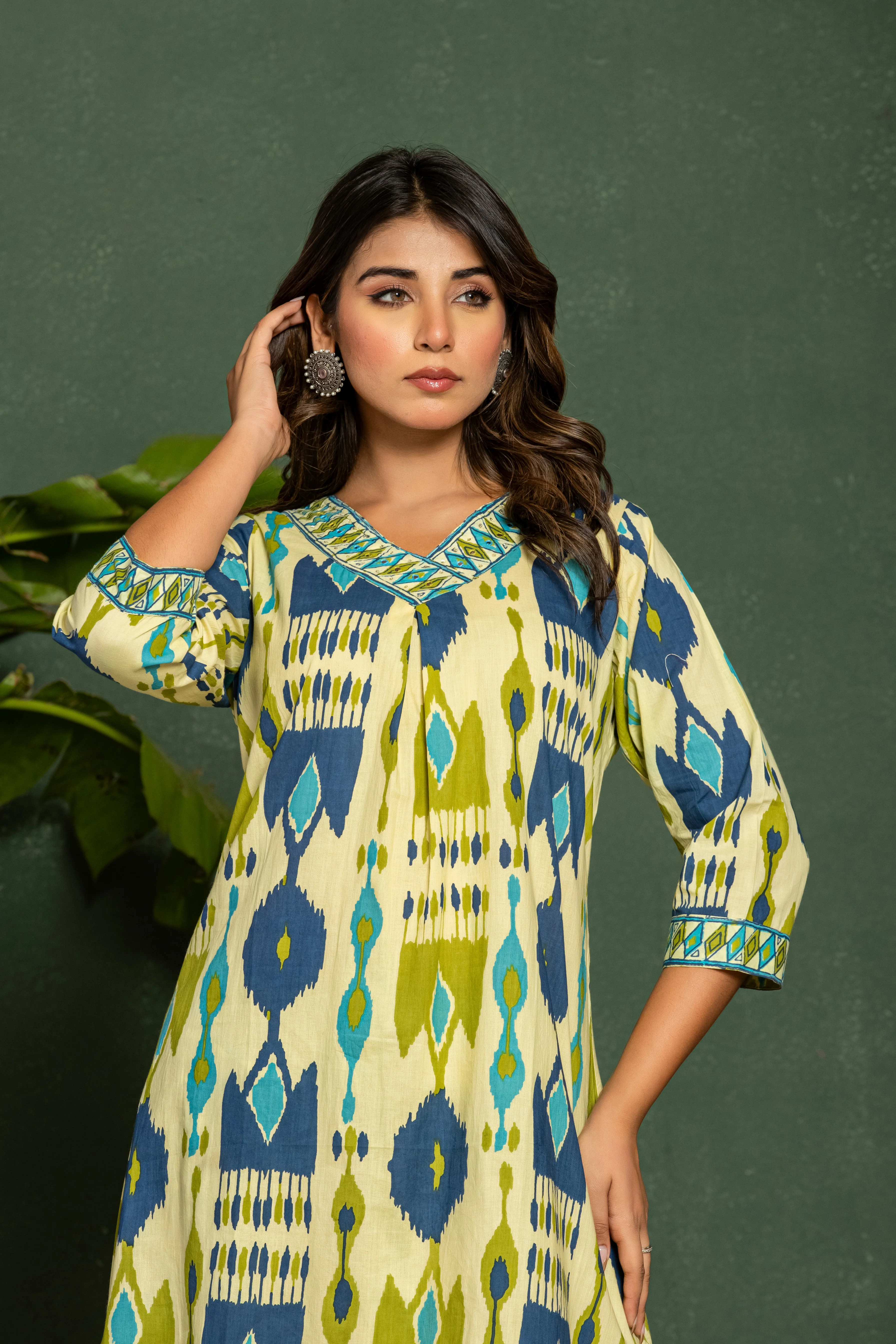 SASHA PASTEL PRINTED KURTA PANT SET - Image 2