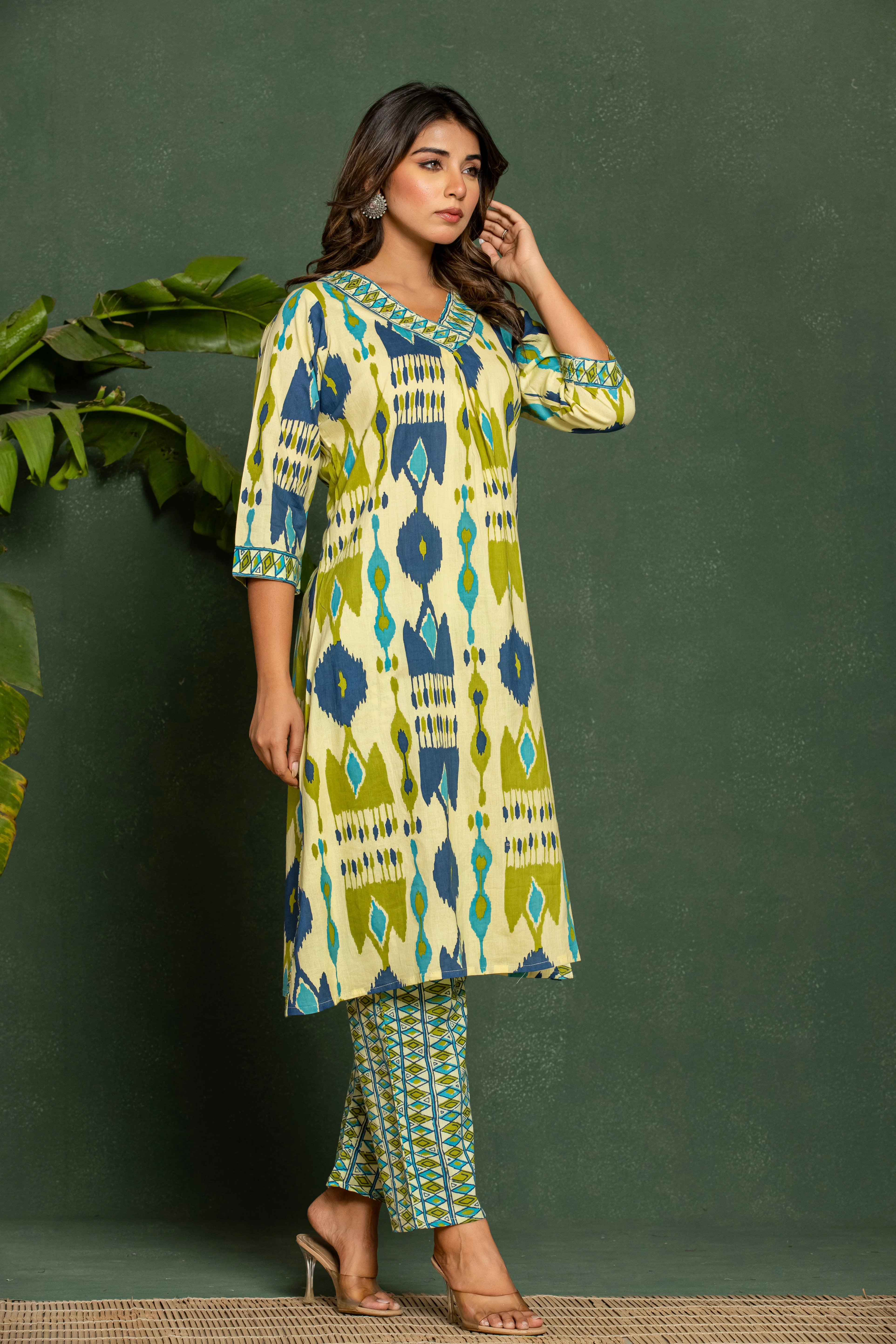 SASHA PASTEL PRINTED KURTA PANT SET - Image 5