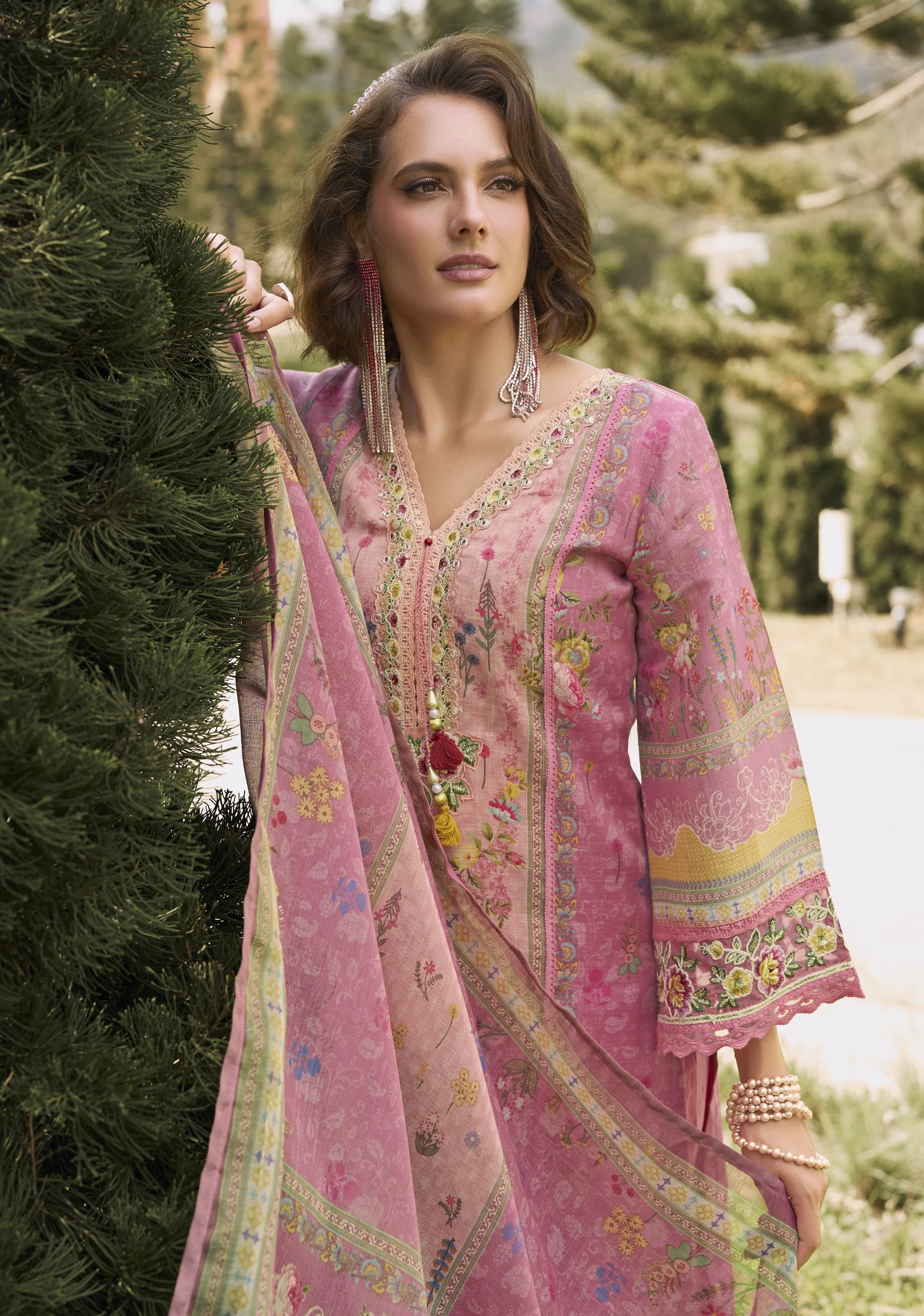 Darzan Rose Premium Lawn Suit Set - Image 4