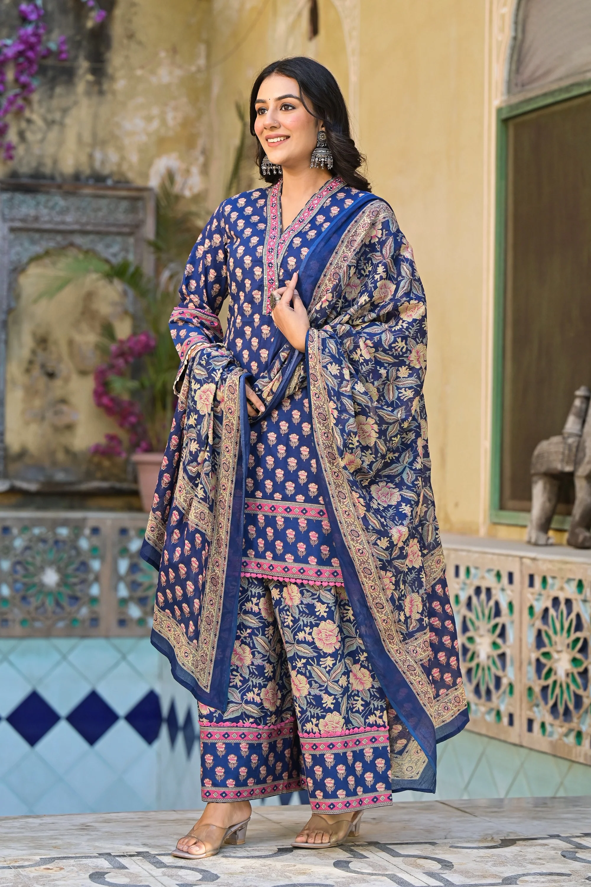Pavitra Indigo cotton printed suit set - Image 6