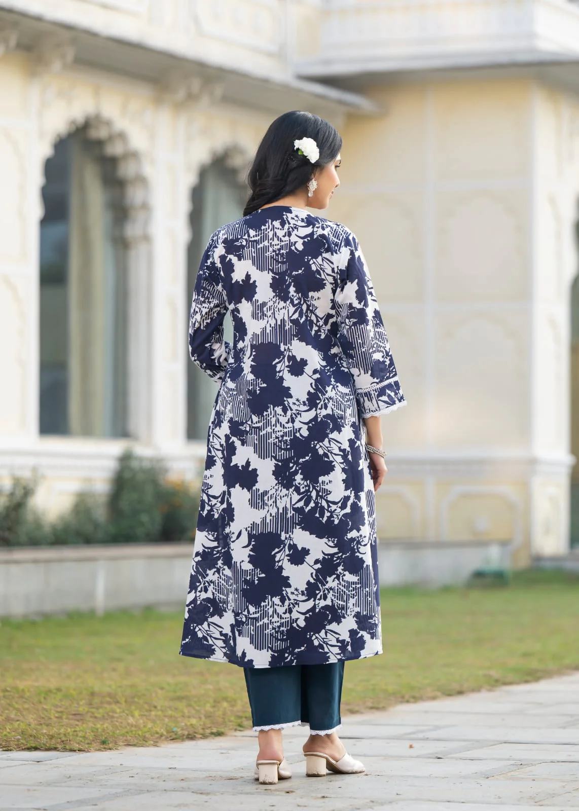 Colba azure printed cotton kurta pant set - Image 3