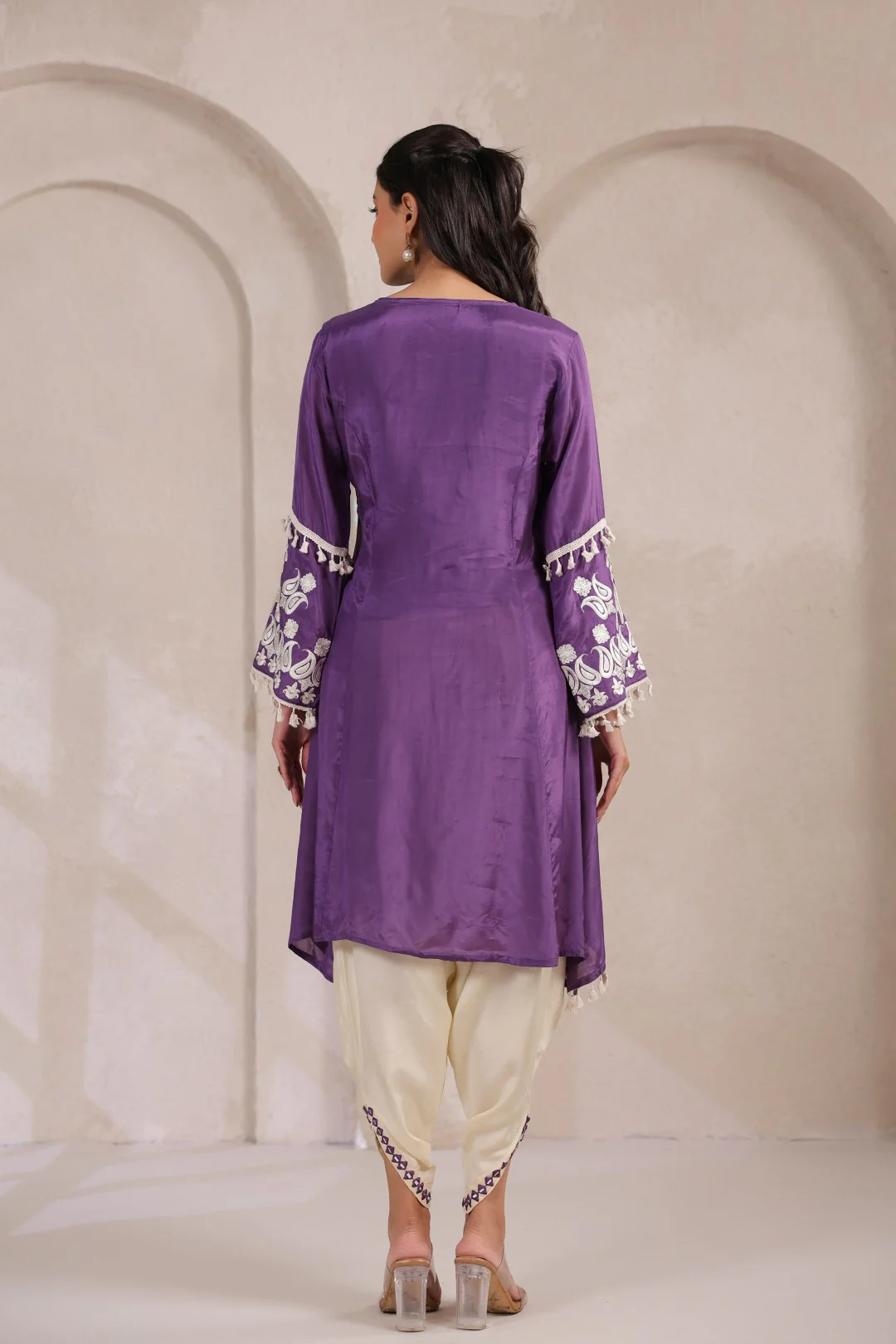 Sera helio embroidery kurta pant set - Image 3