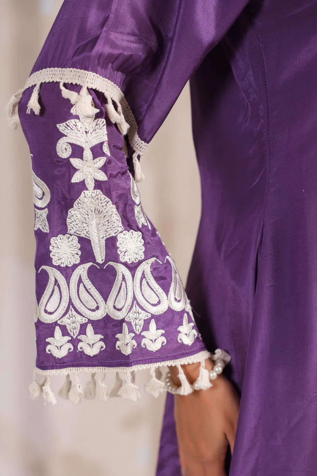 Sera helio embroidery kurta pant set - Image 5