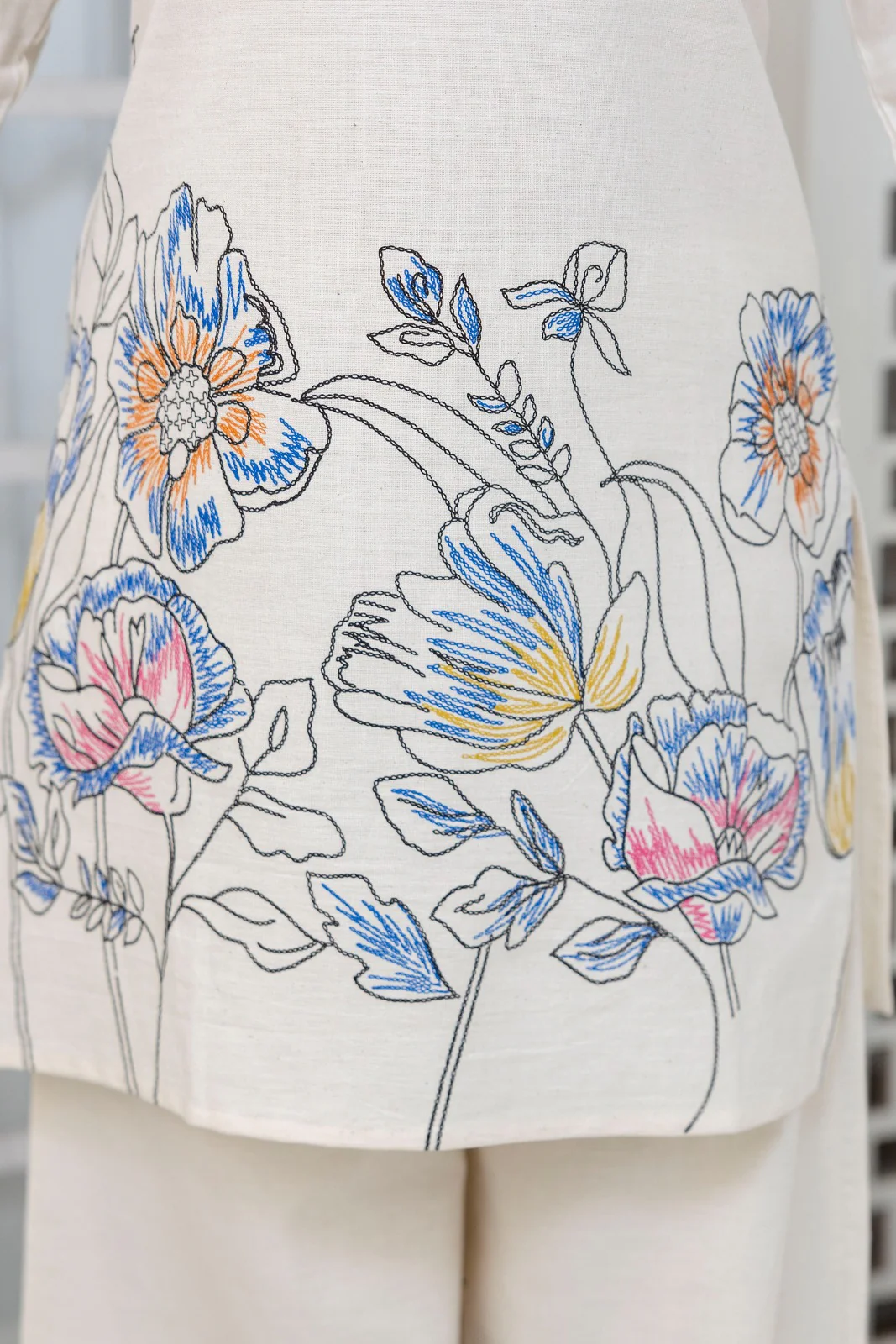 Hardik Daffodil Printed Cotton Co-ord Set - Image 7