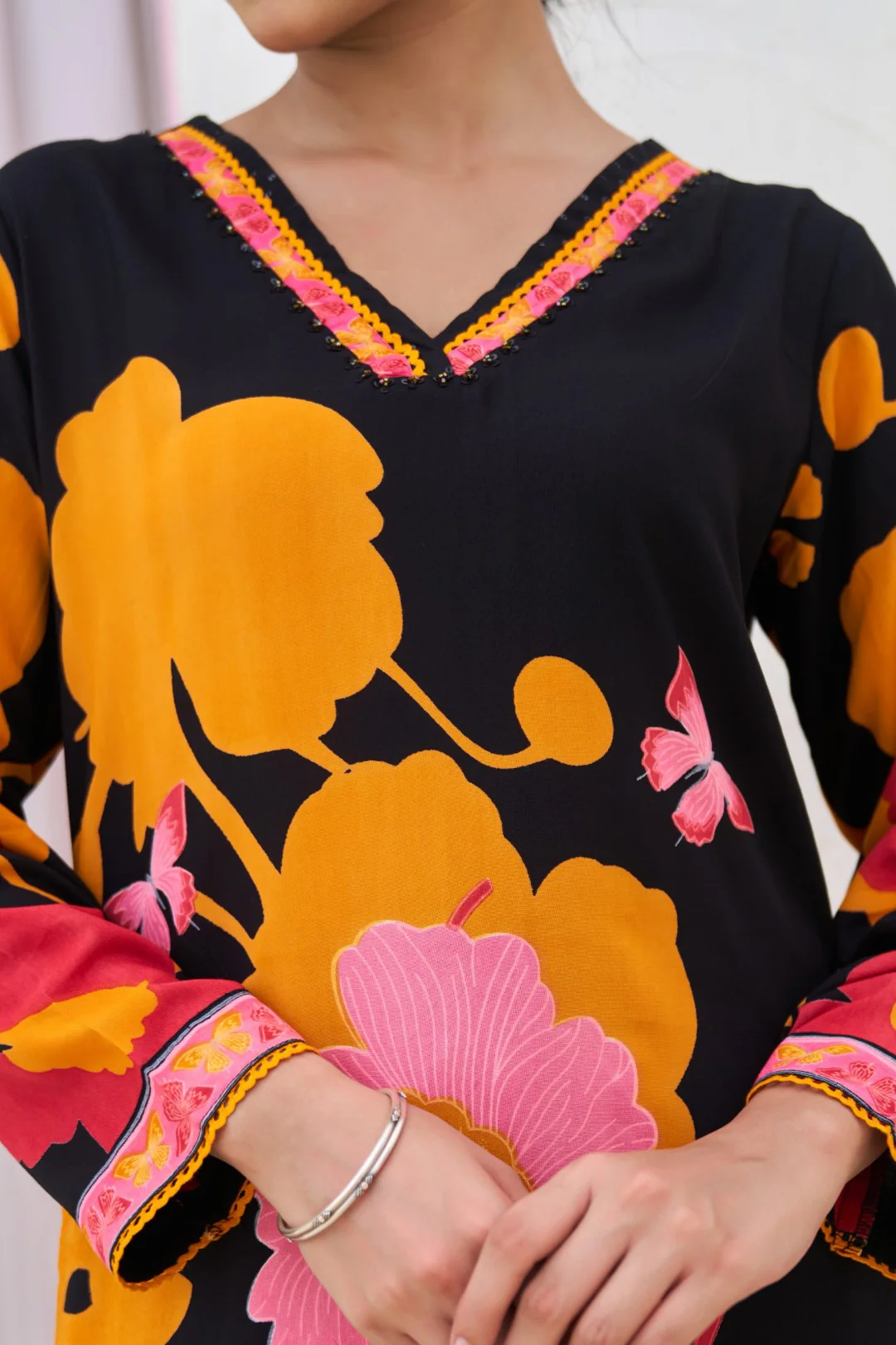 Sonpal Floral printed kurta pant set - Image 4