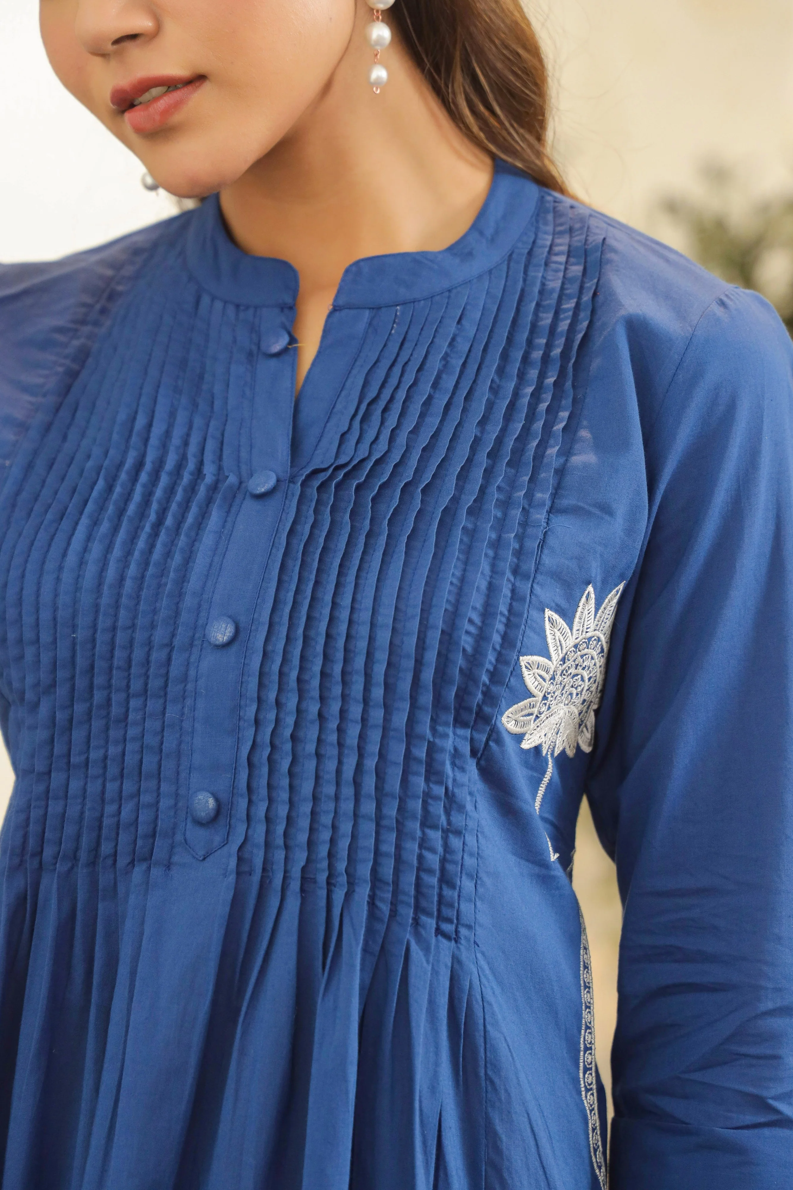 Nabha Indi Embroidered Kurta Pant Set - Image 7
