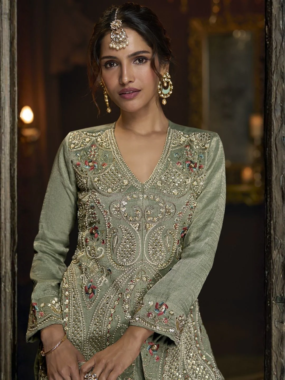 Haniya kelly full with gharara suit set - Image 2