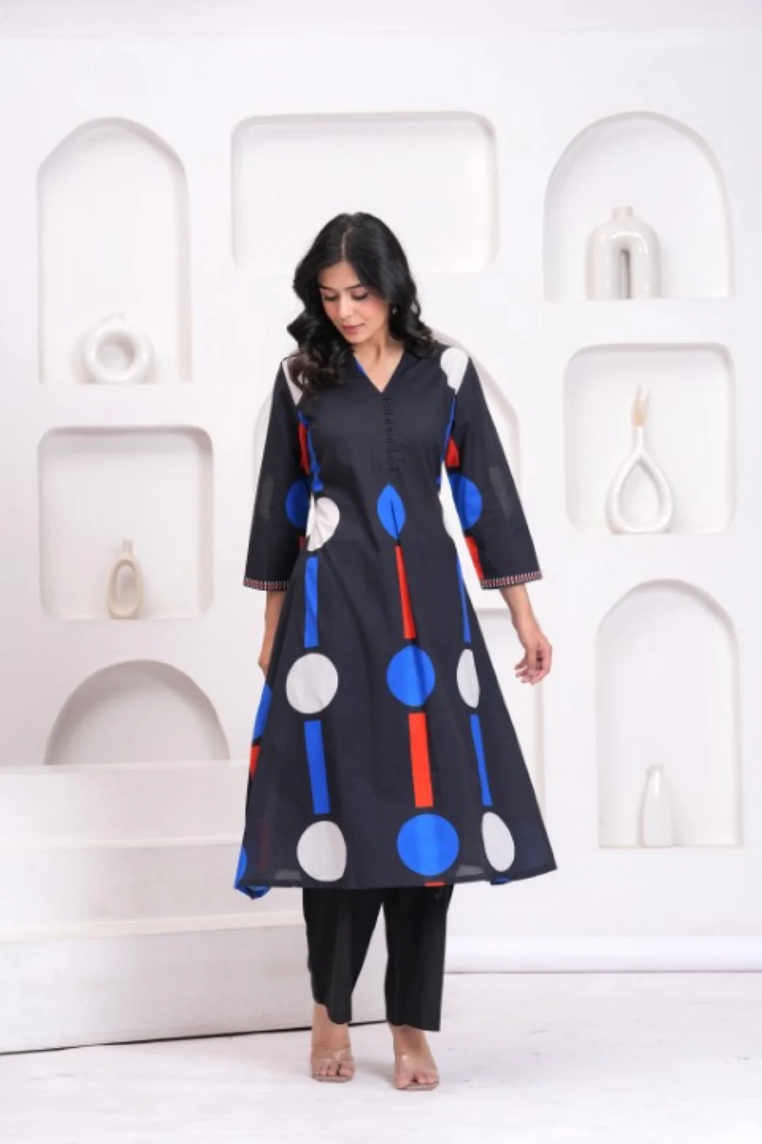 Maurya ebony Cotton Printed Kurta Pant Set - Image 2