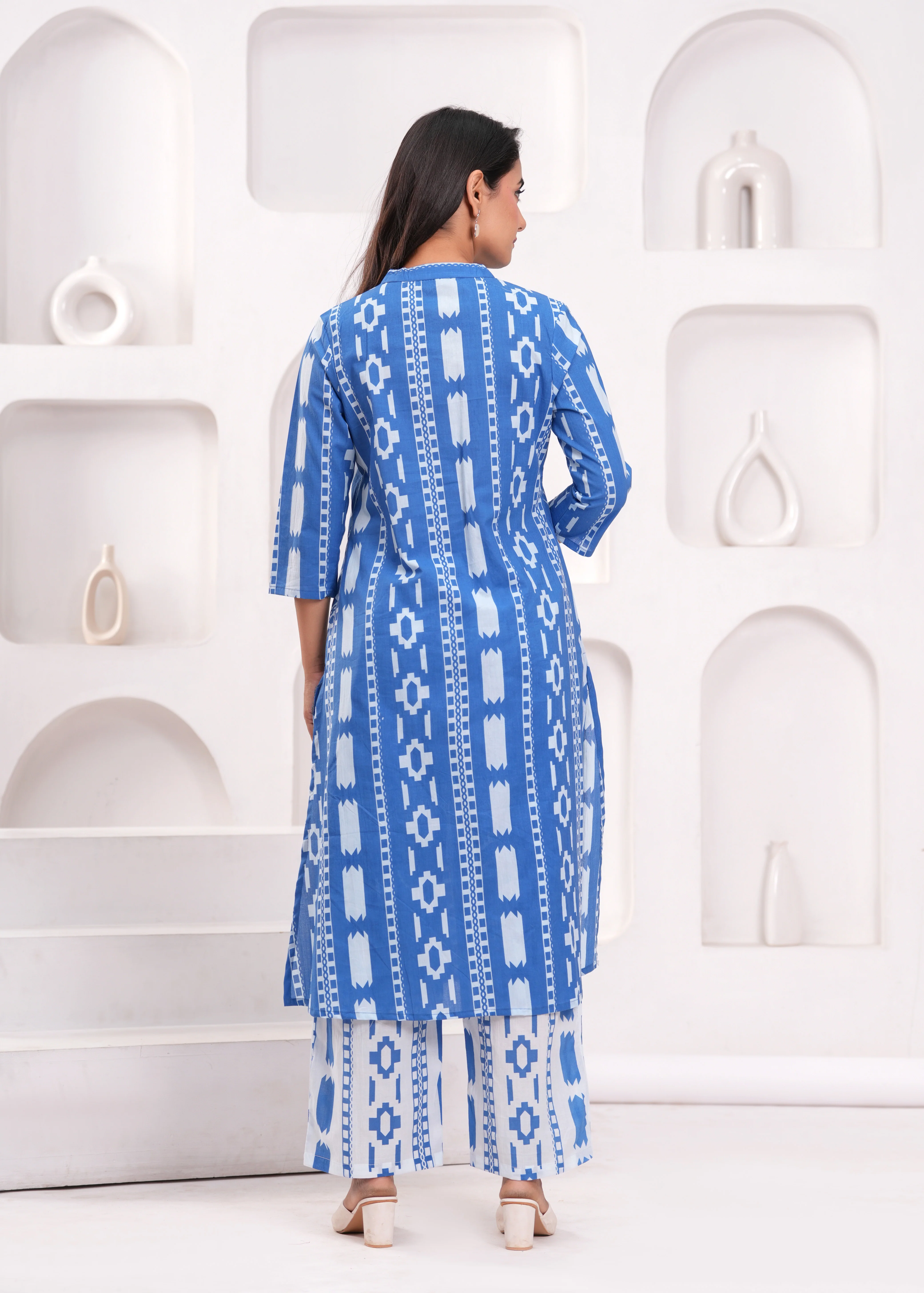 Maurya Trypan Printed Kurta Pant Set - Image 3