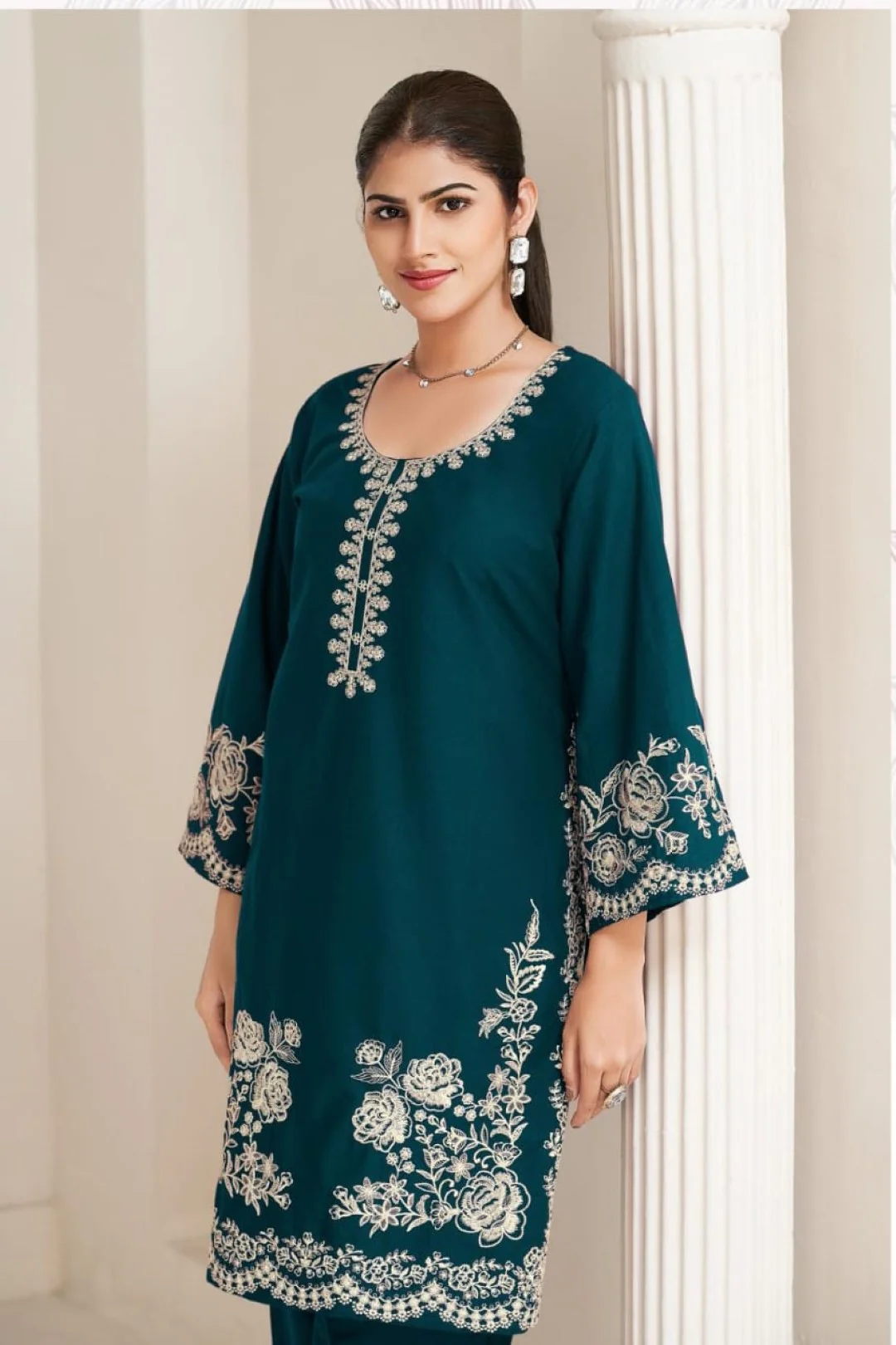 Akon Peacock embroidery co-ord set - Image 4
