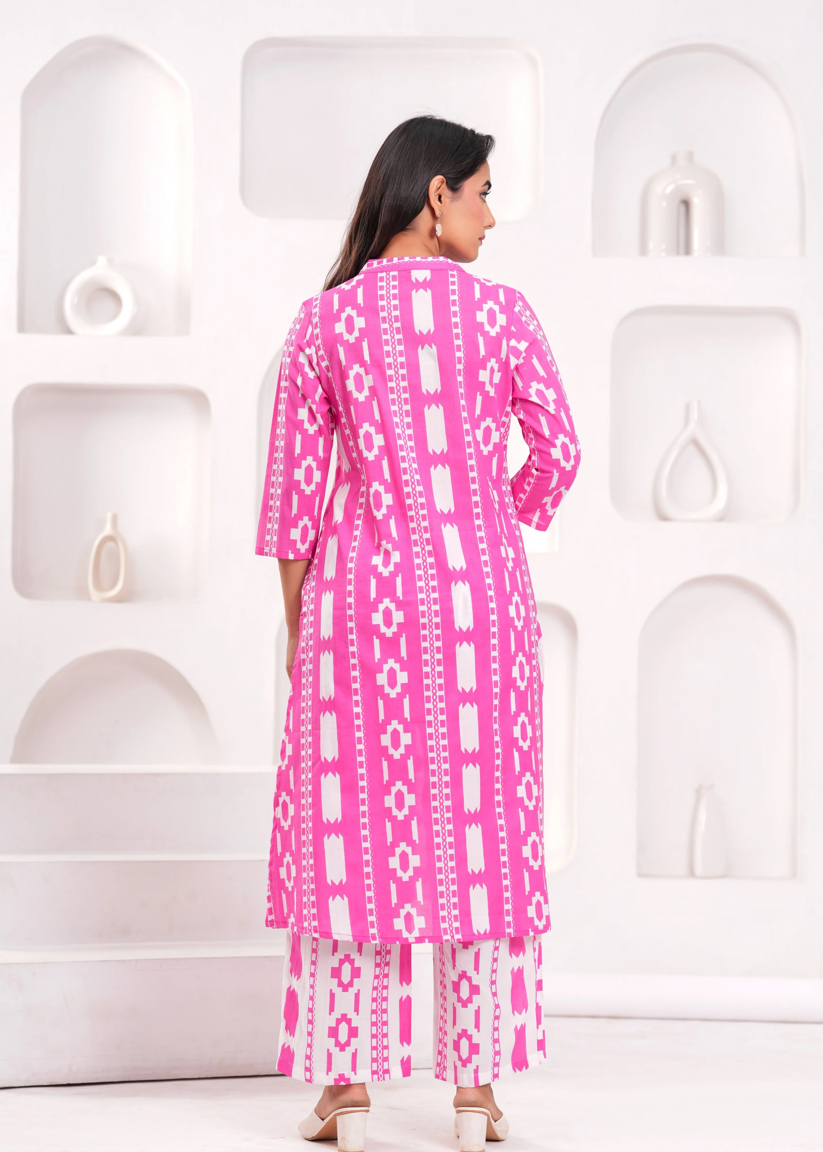 Maurya Softpink Printed Kurta Pant Set - Image 3