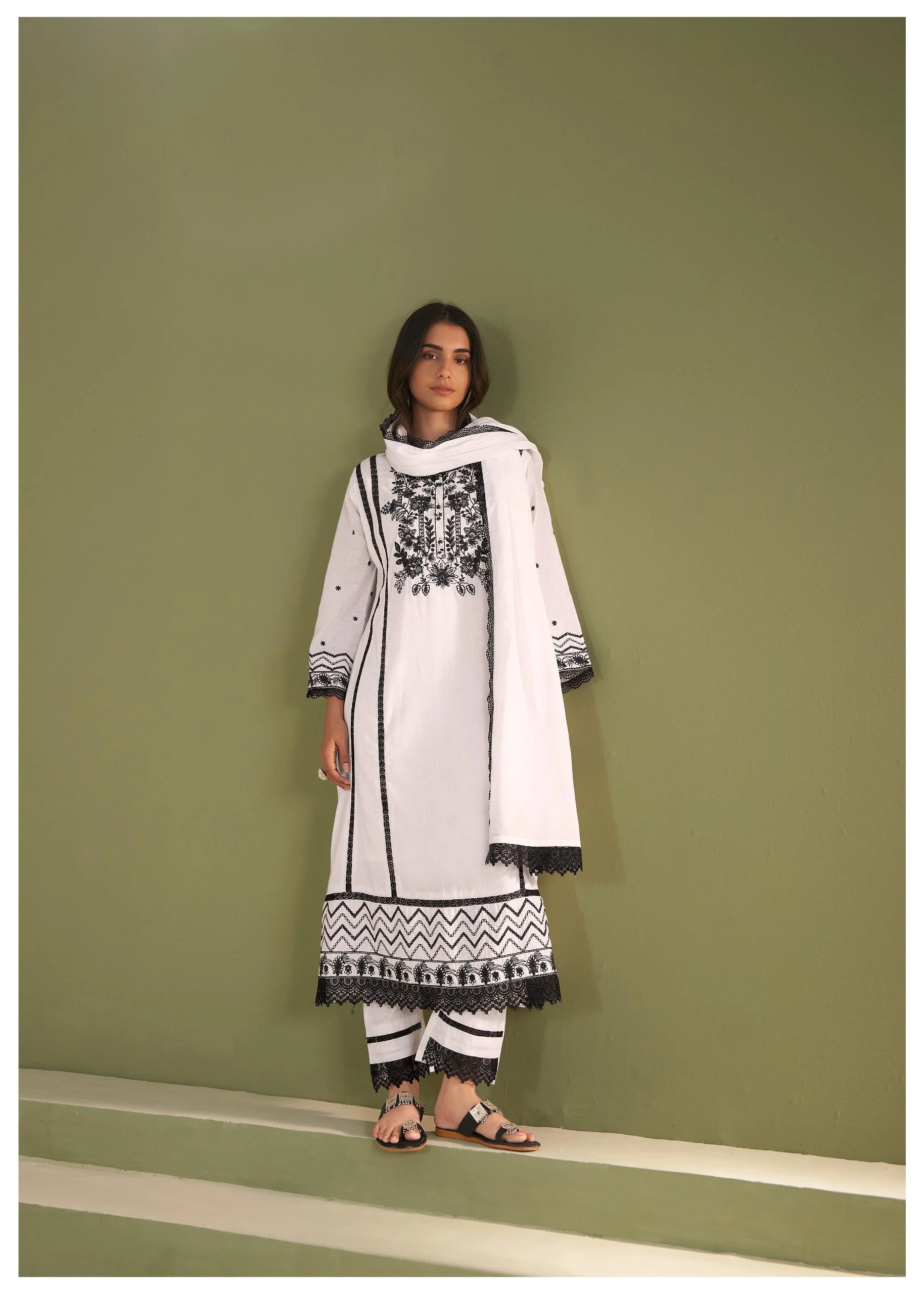 Nadira Seashell Embroidery Suit Set - Image 3