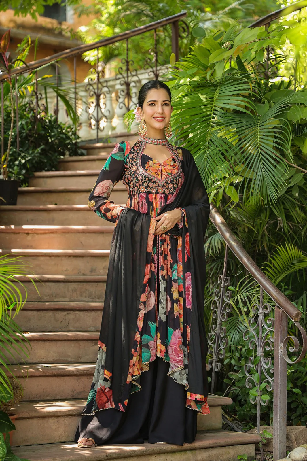Vastramaya Jade Full Heavy Anarkali Suit Set - Image 4