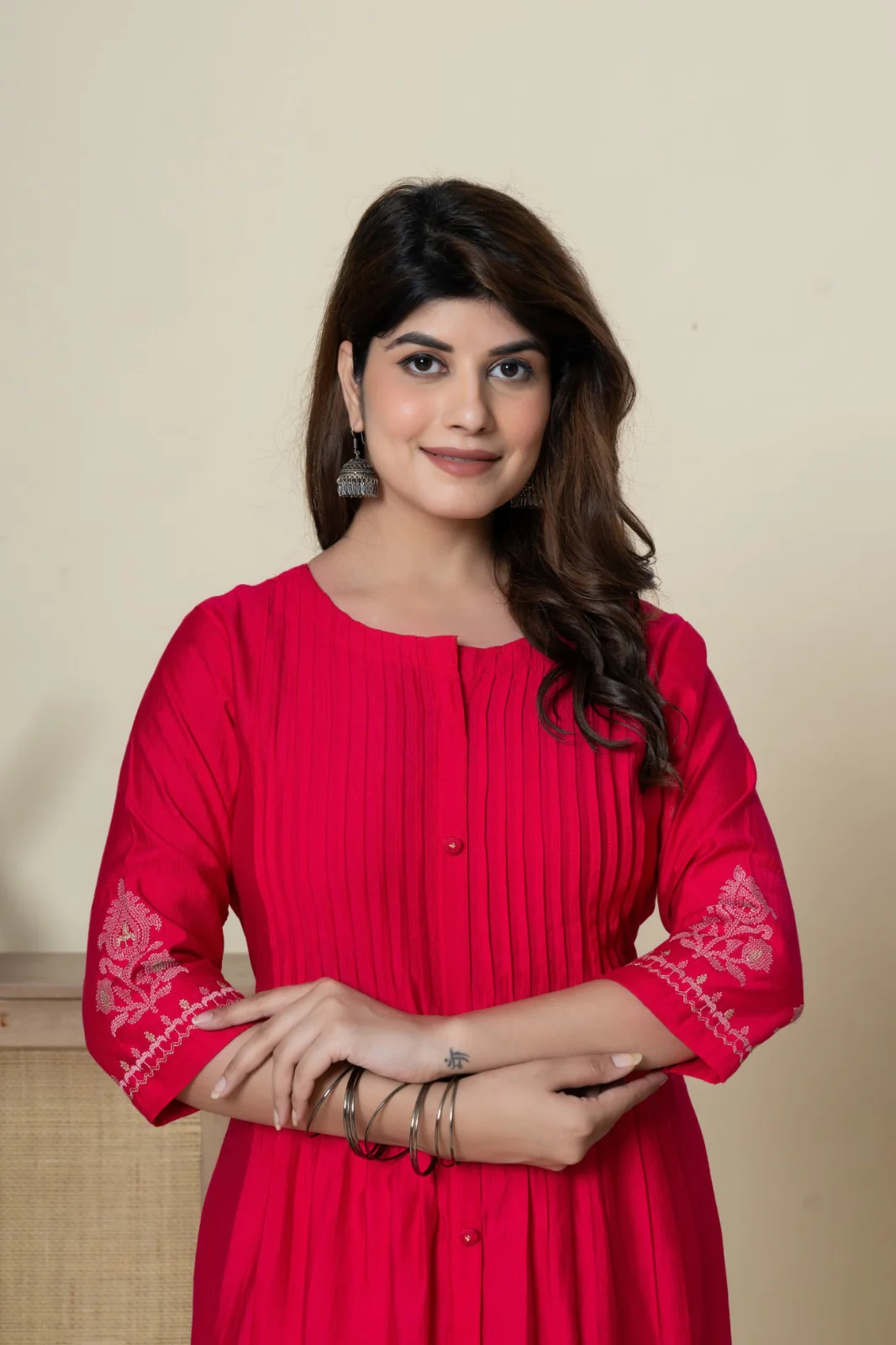 Mika Fuschia Embroidered Kurta Pant Set - Image 2