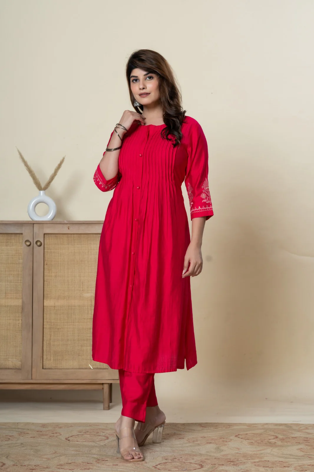 Mika Fuschia Embroidered Kurta Pant Set - Image 3