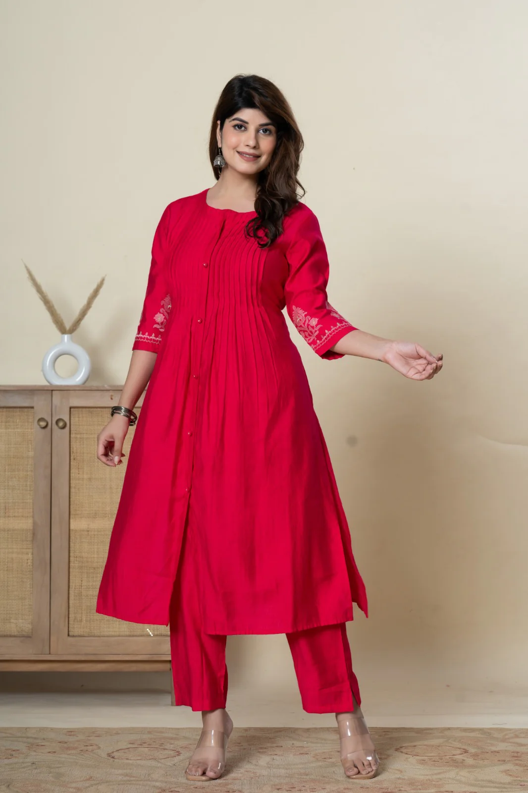 Mika Fuschia Embroidered Kurta Pant Set - Image 4