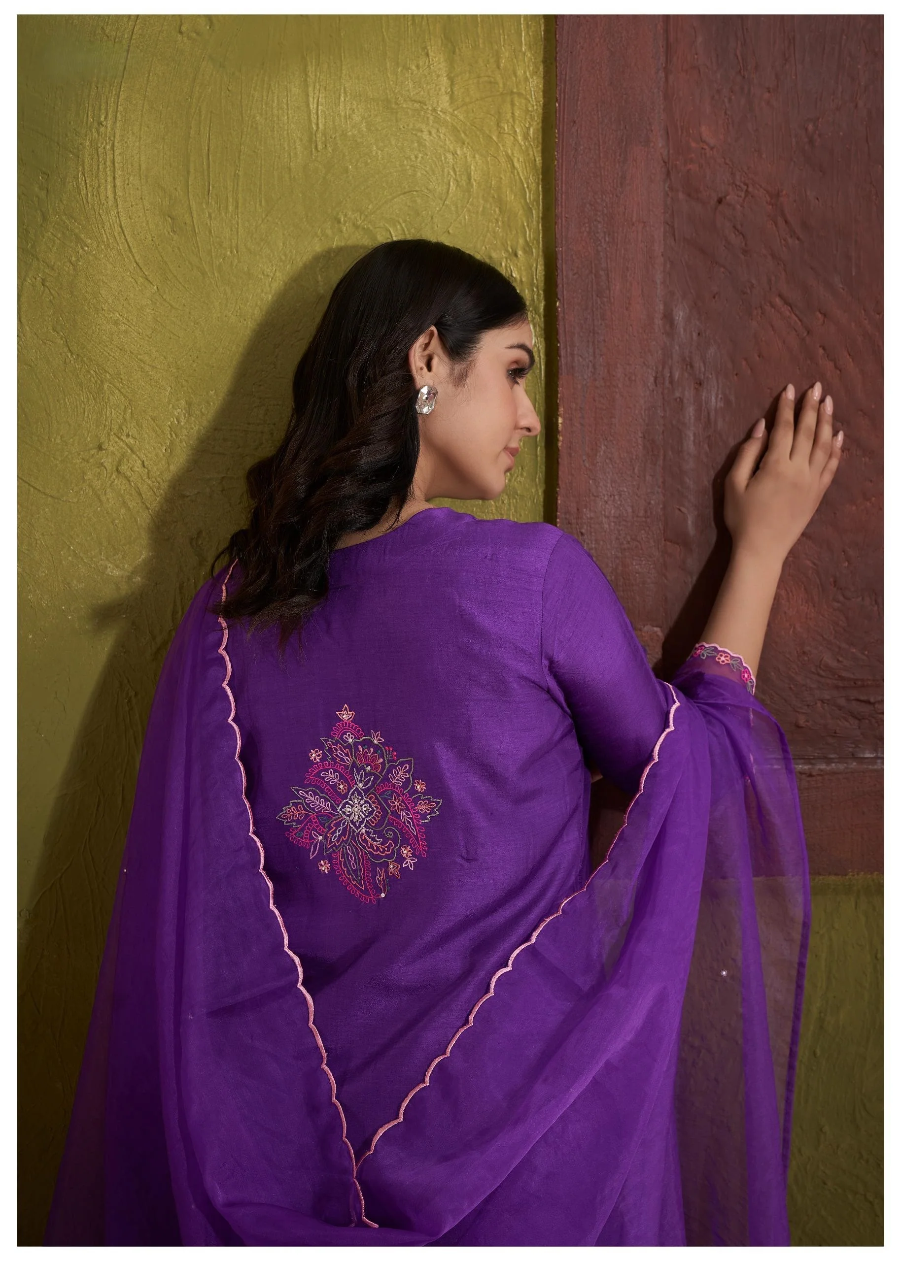 Ira Eminence Embroidered Suit Set - Image 3