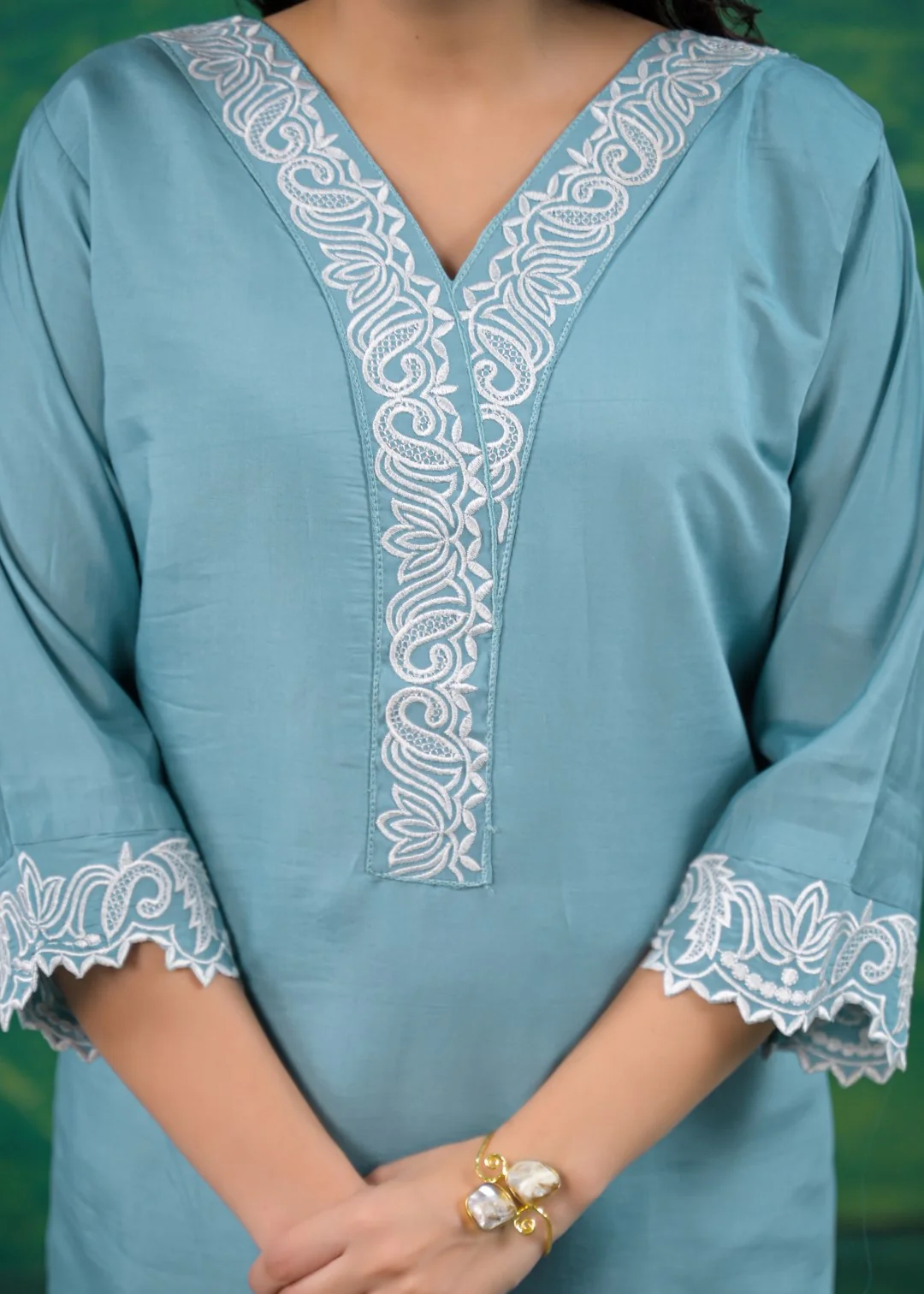 Morni Glacier Embroidered Suit Set - Image 7