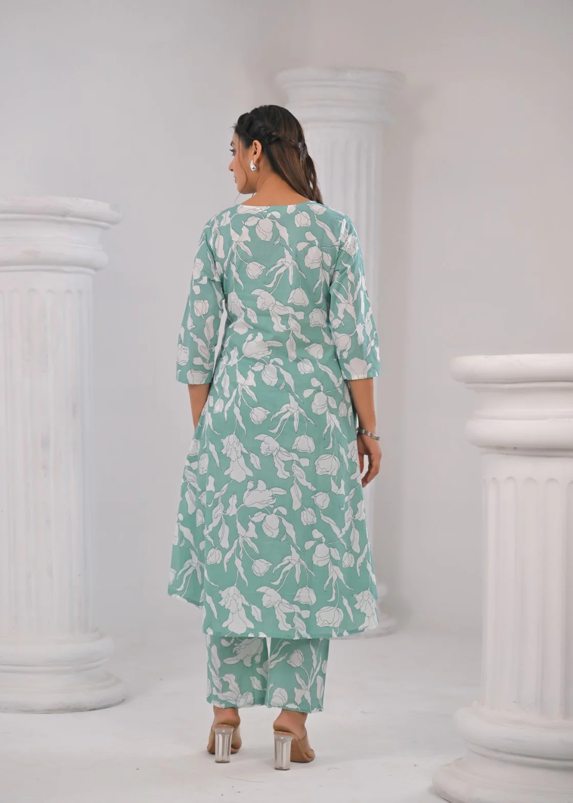 SASHA MINTY PRINTED COTTON KURTA PANT SET - Image 3