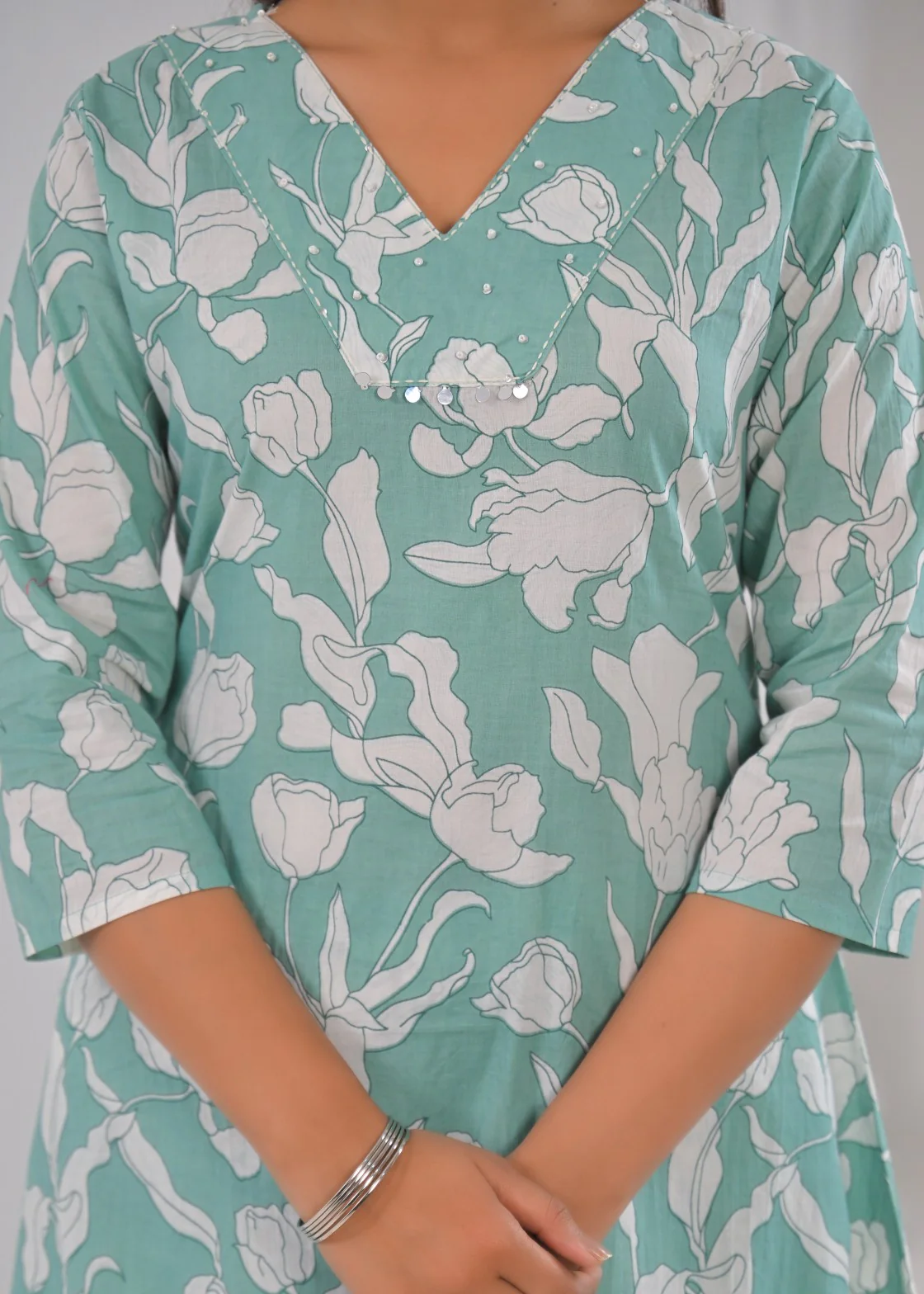 SASHA MINTY PRINTED COTTON KURTA PANT SET - Image 5