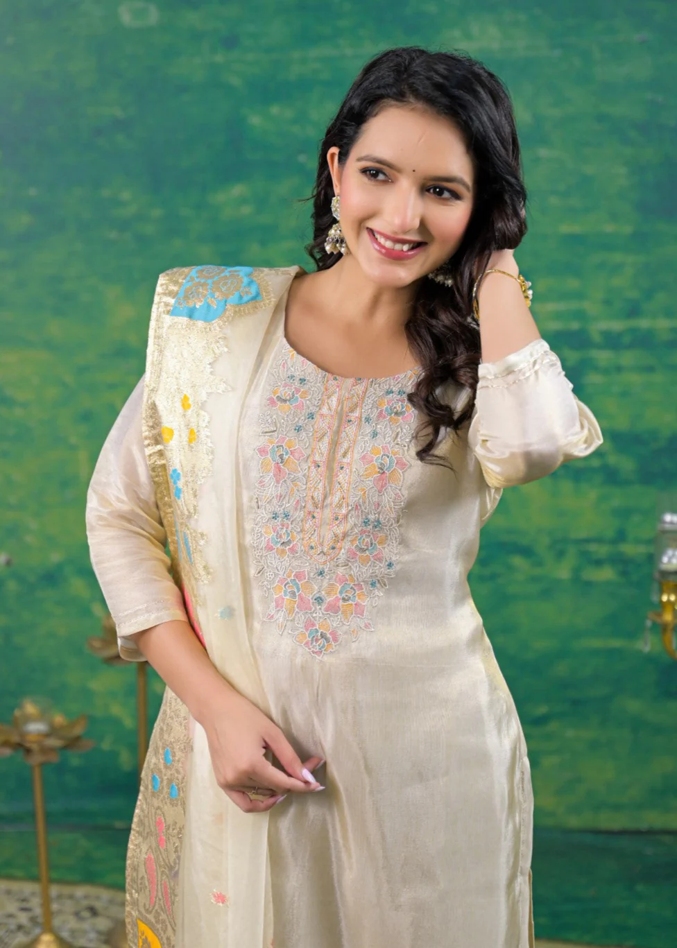 Mahi Fog Embroidered Suit Set - Image 2