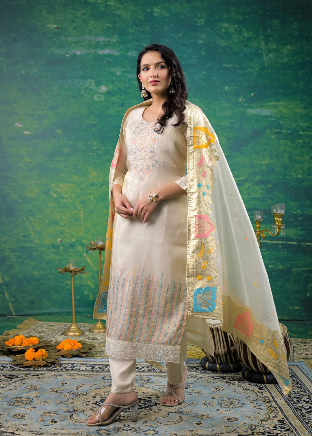 Mahi Fog Embroidered Suit Set - Image 7
