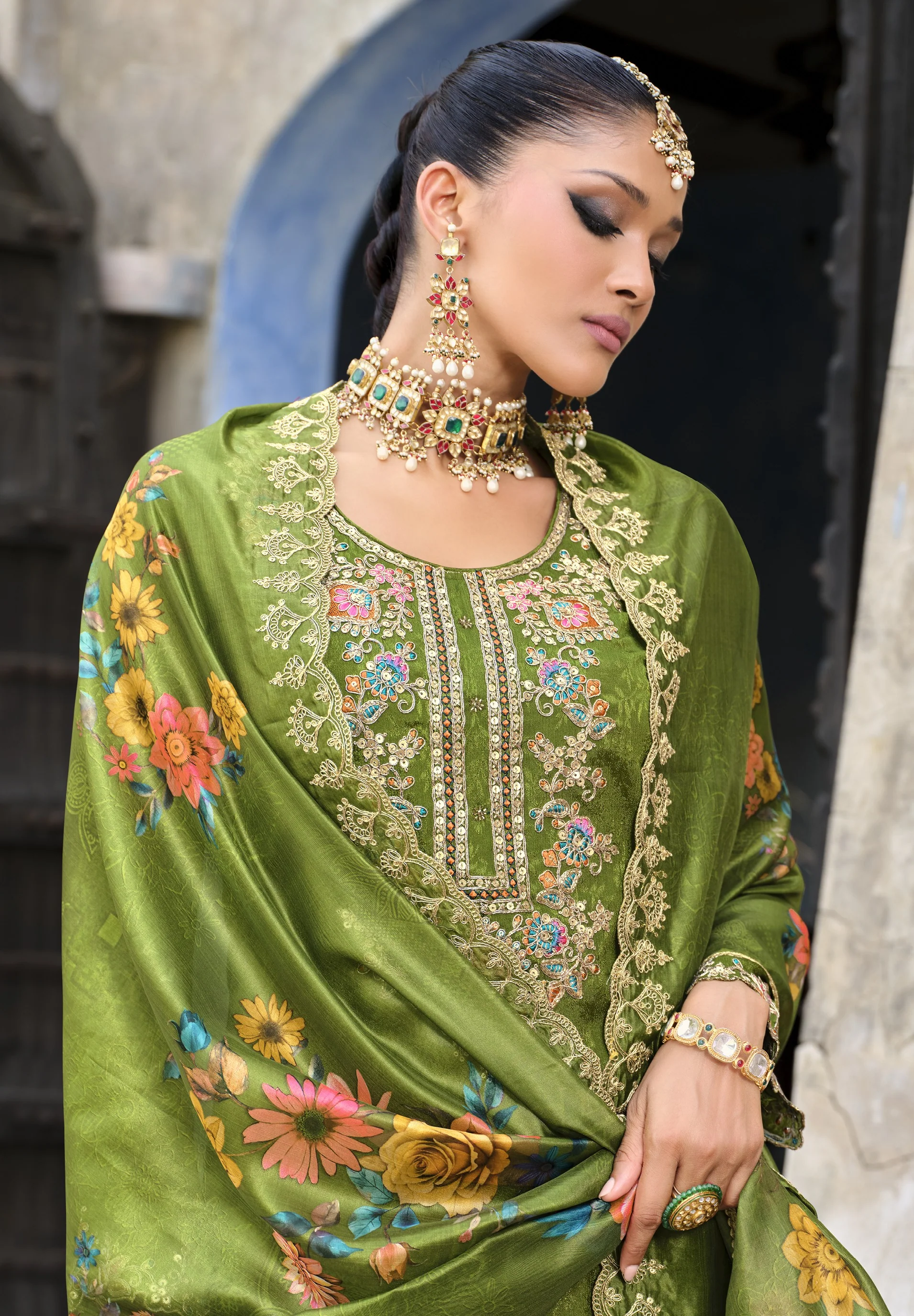 Mrinal Fern Full Work Heavy Suit Set - Image 2