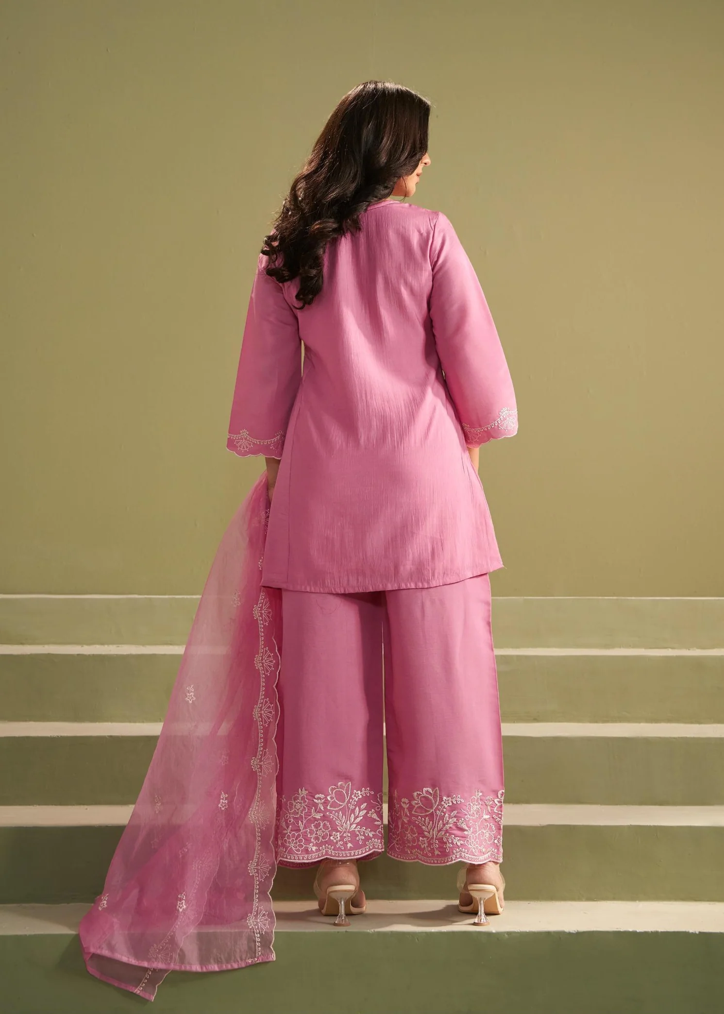 Ira Punch Embroidery Suit set - Image 3