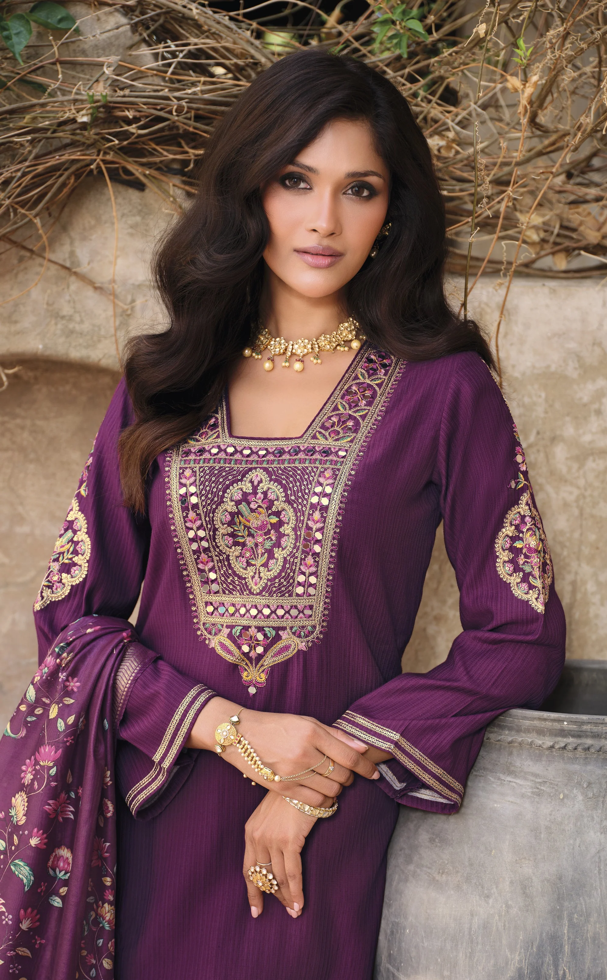 Falaknama Orchid Full Work Suit Set - Image 2