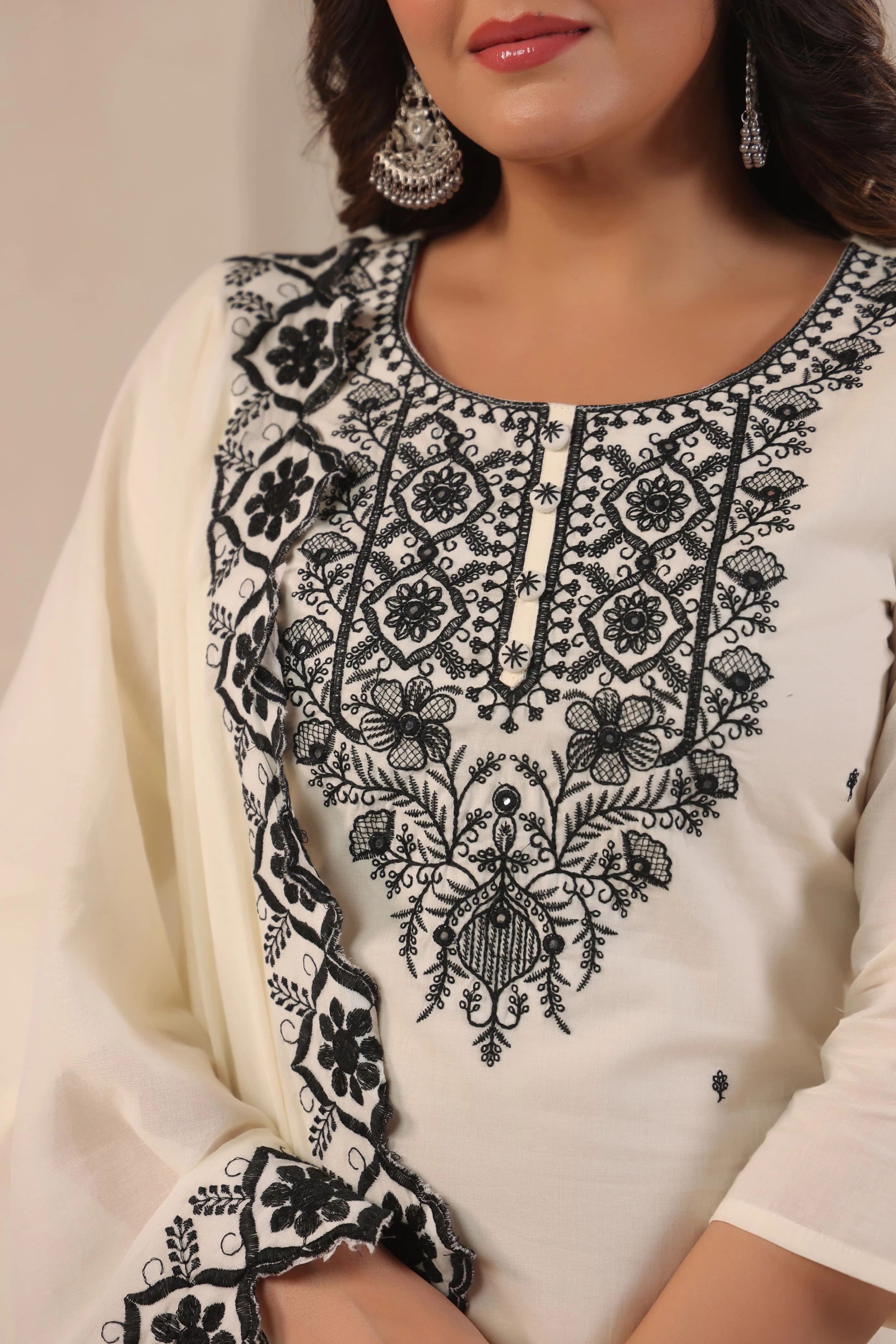 SAGARIKA NOIR EMBROIDERED COTTON SUIT SET - Image 7