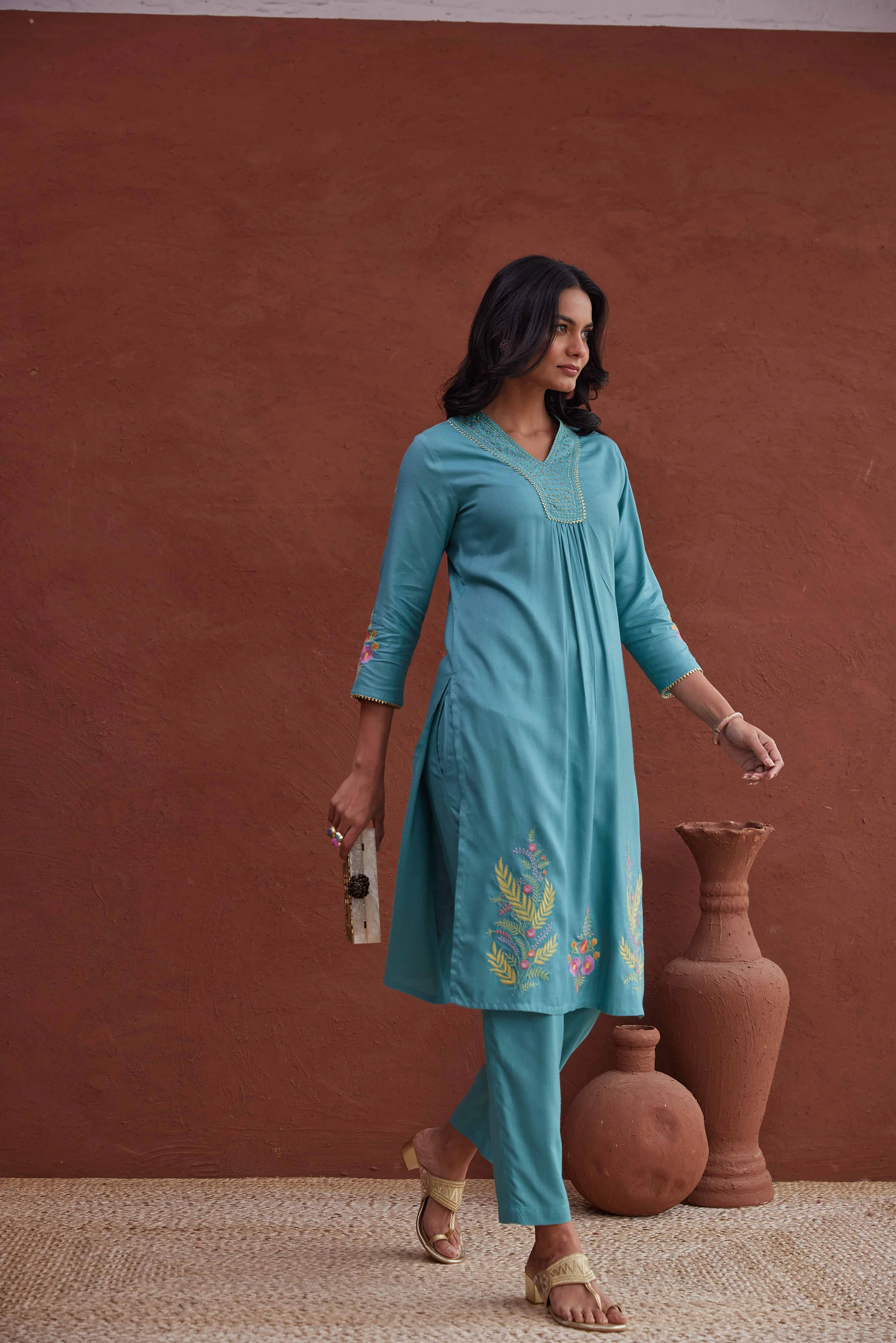 Avanti Peacock Embroidery Cotton Kurta Pant Set - Image 4