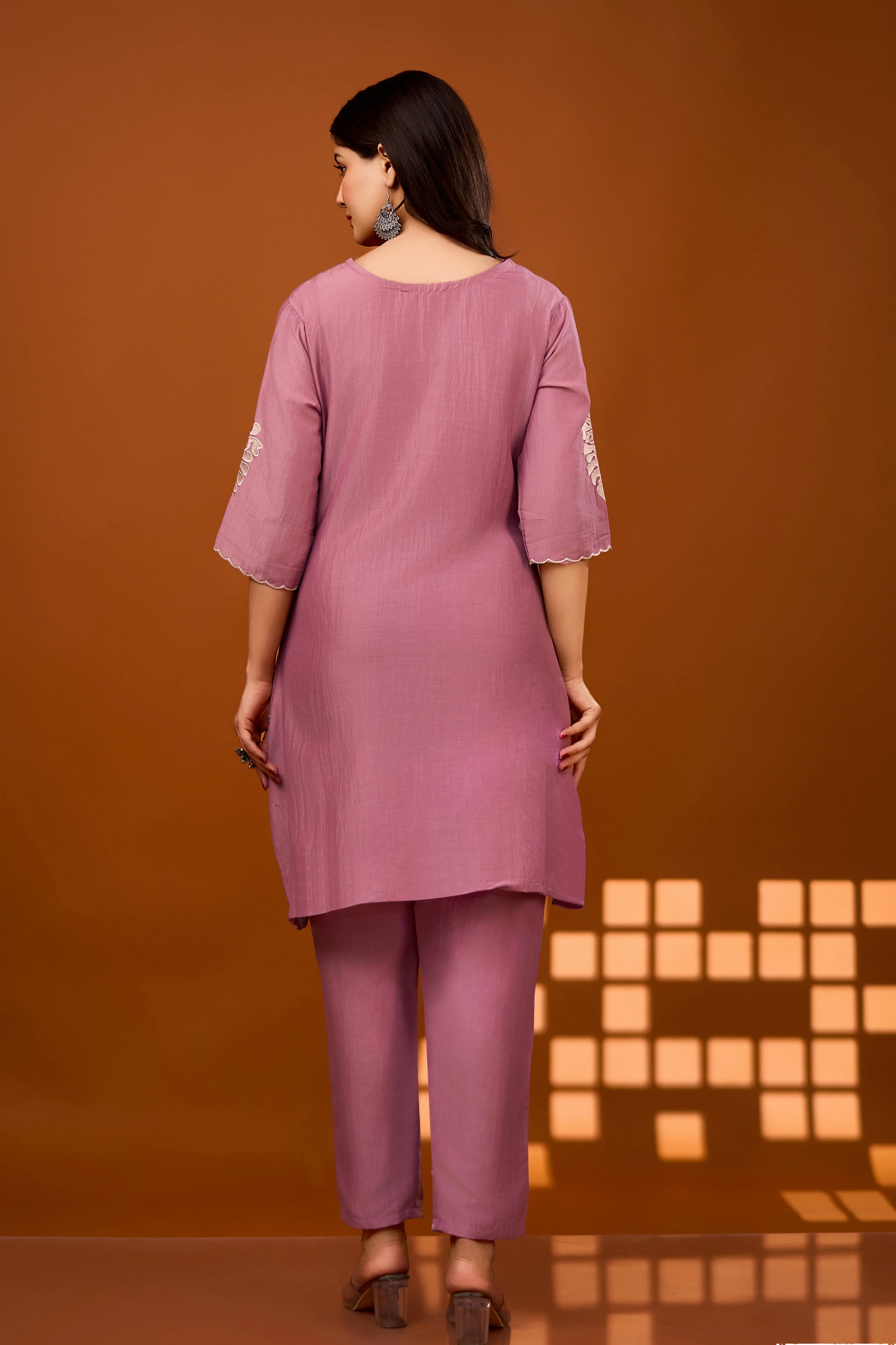 Nivedita Lilac Embrodiered Co-ord Set - Image 3