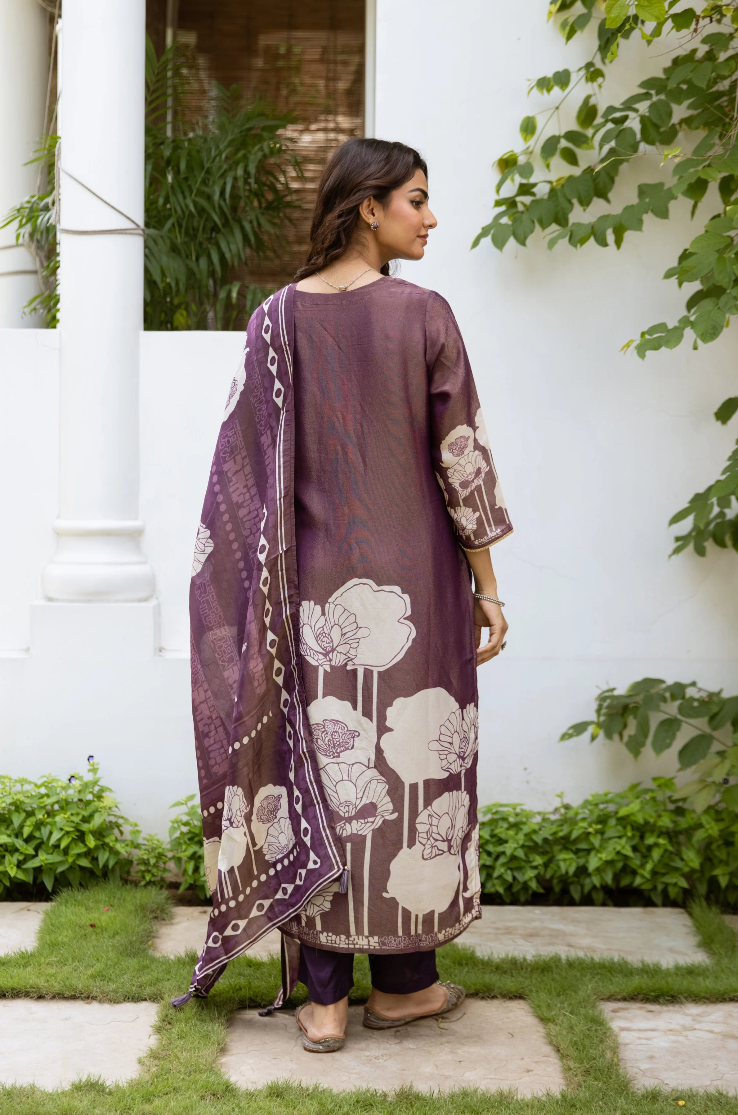 Bakul lily Premium Shimmer Suit set - Image 3