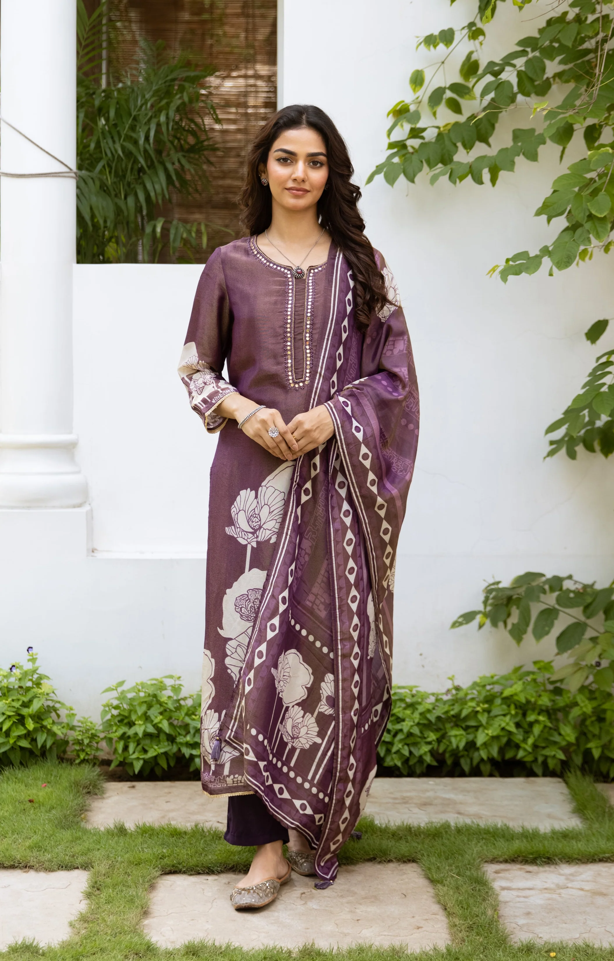Bakul lily Premium Shimmer Suit set - Image 5