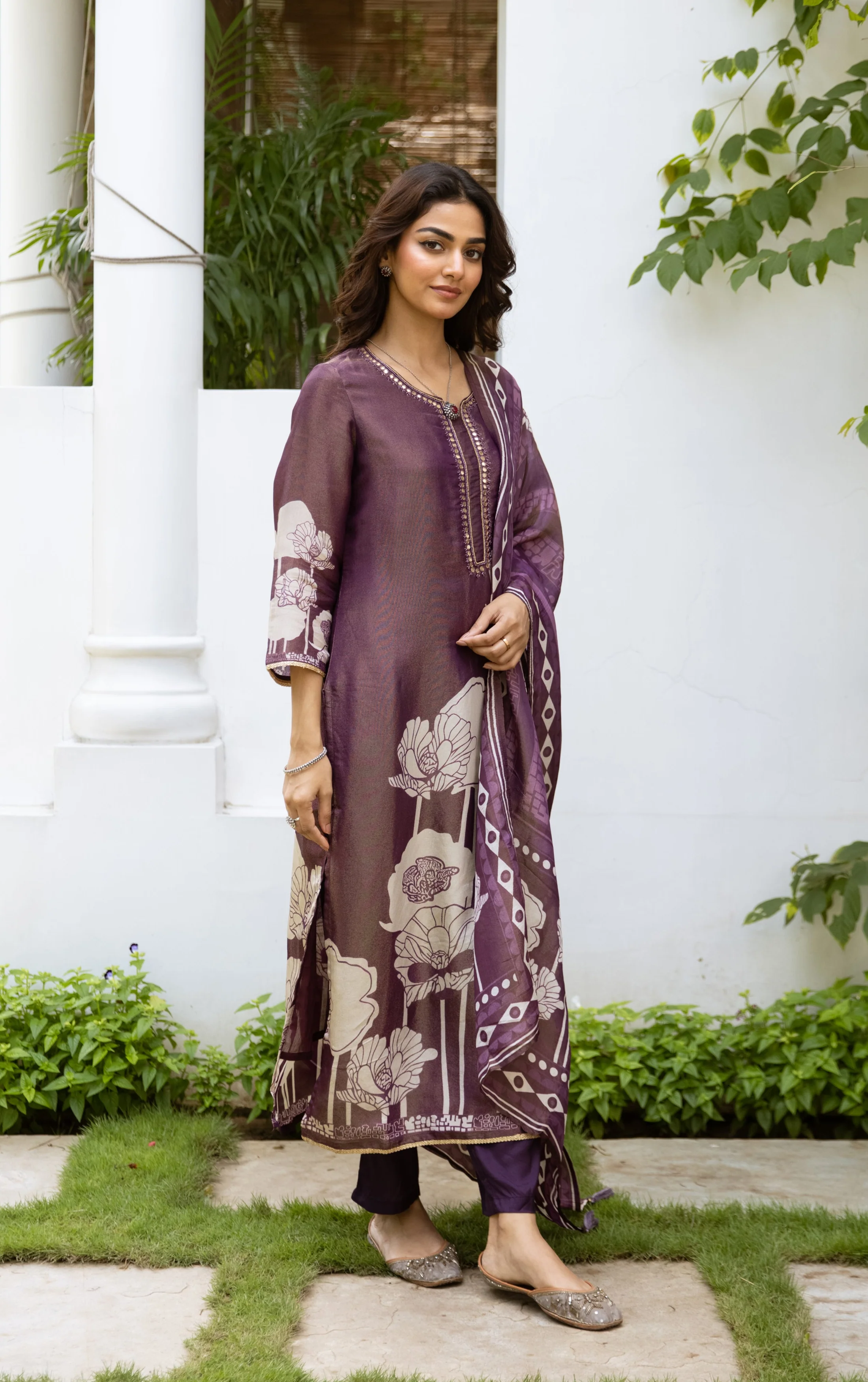 Bakul lily Premium Shimmer Suit set - Image 8
