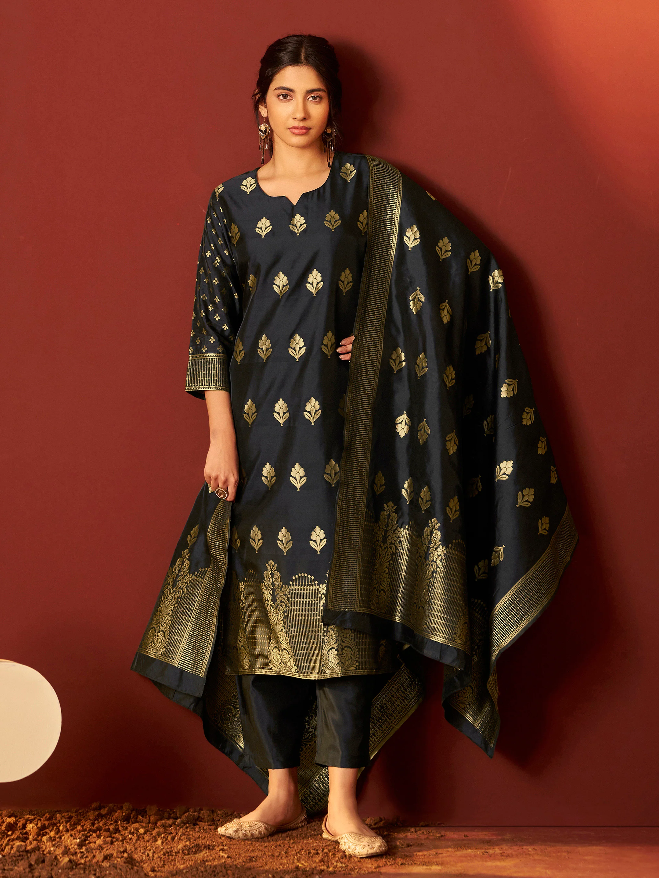 Nisha Onyx Heavy Suit Set - Image 6