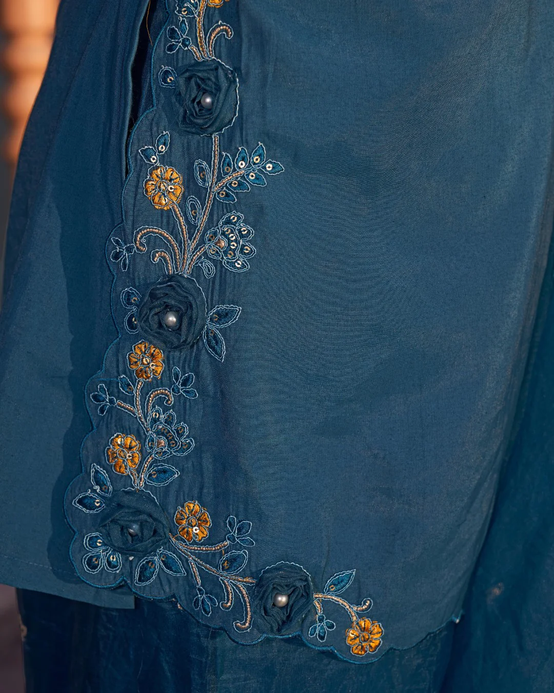 Nisha Casal Embroidered Suit Set - Image 7