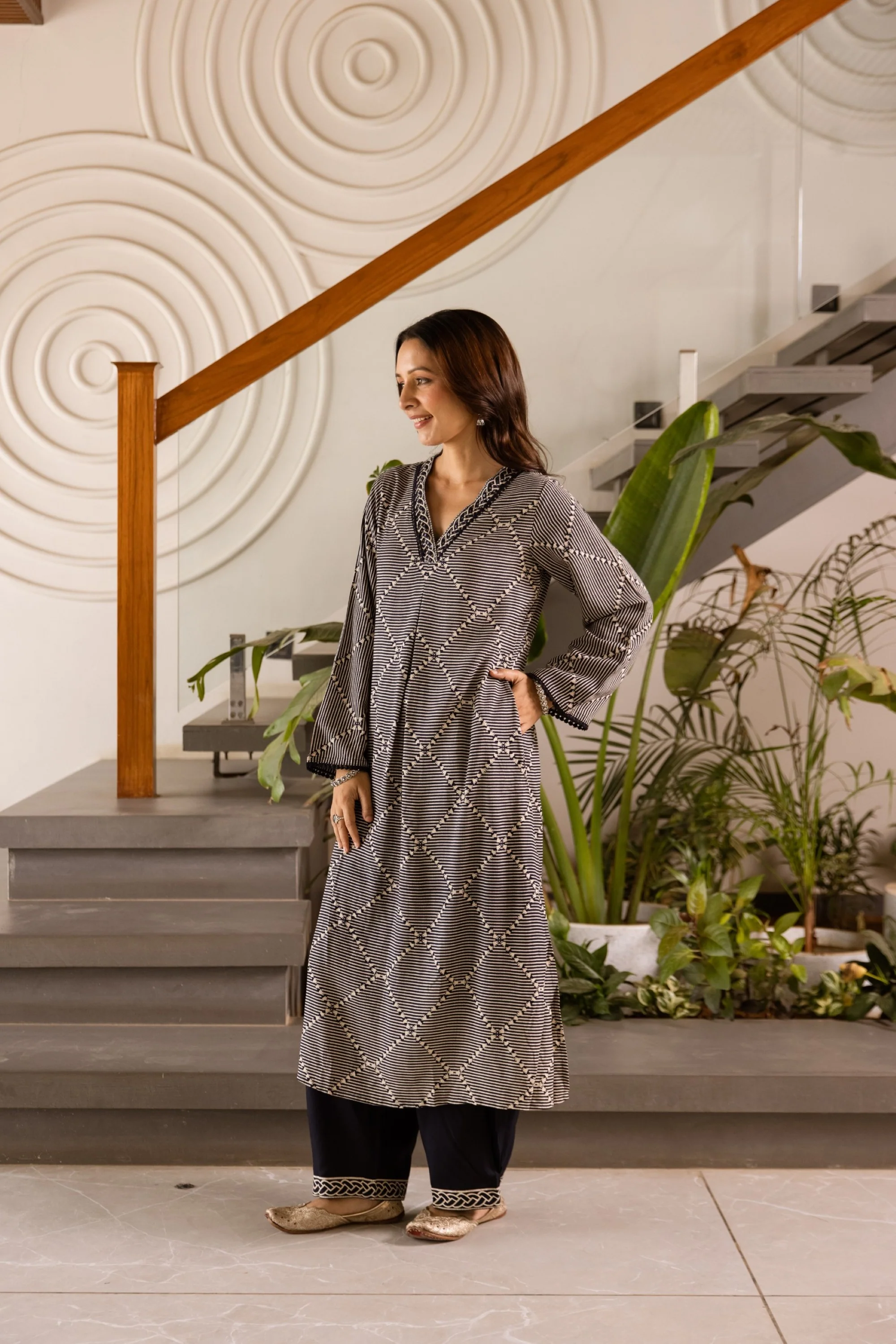Kabool Stone Printed Kurta pant set - Image 5