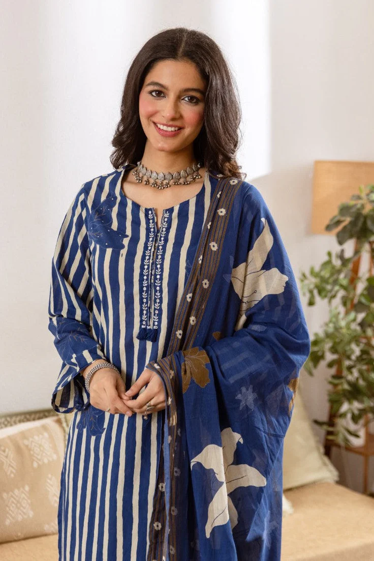 Karen Gilia Cotton Suit Set - Image 2