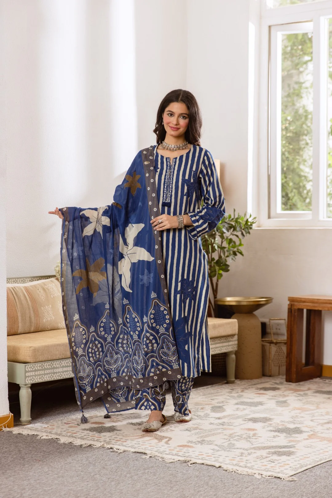 Karen Gilia Cotton Suit Set - Image 7