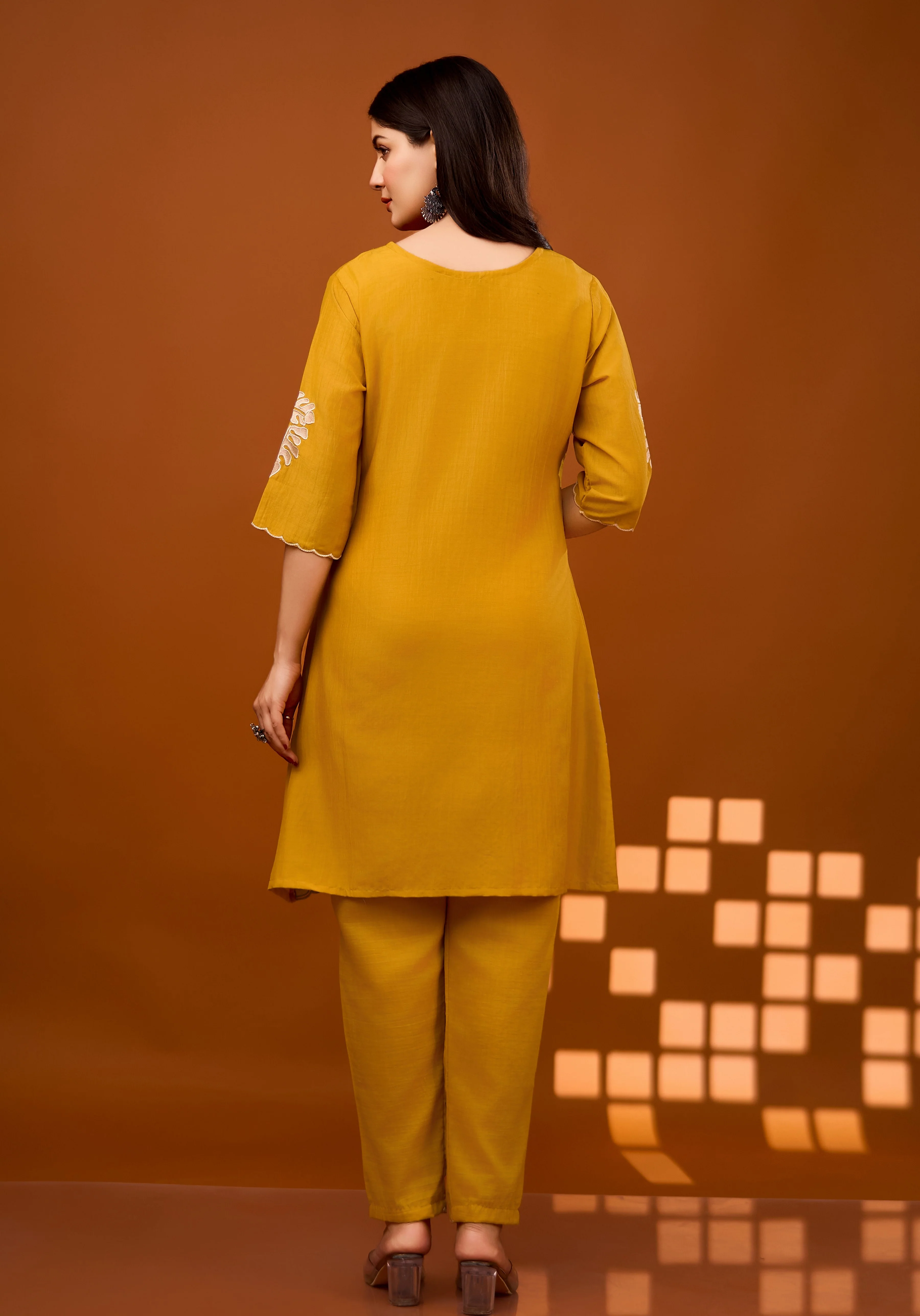 Nivedita Amber Embrodiered Co-ord Set - Image 3