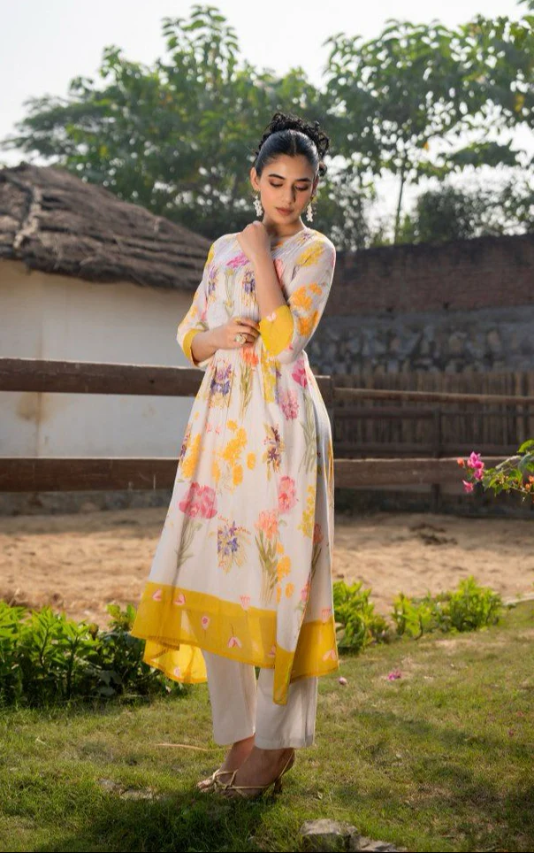 Hemal Amber Floral Cotton Kurta Pant Set - Image 3