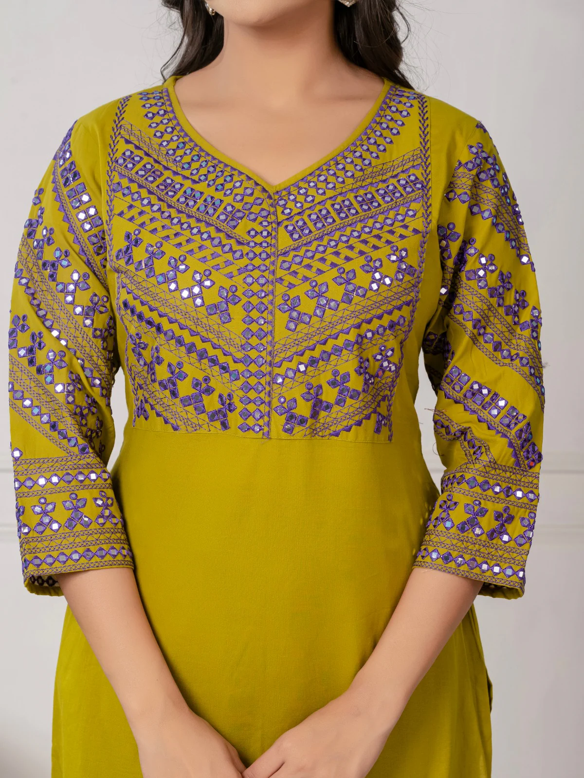 Mika Moss Embroidery Kurta Pant Set - Image 4