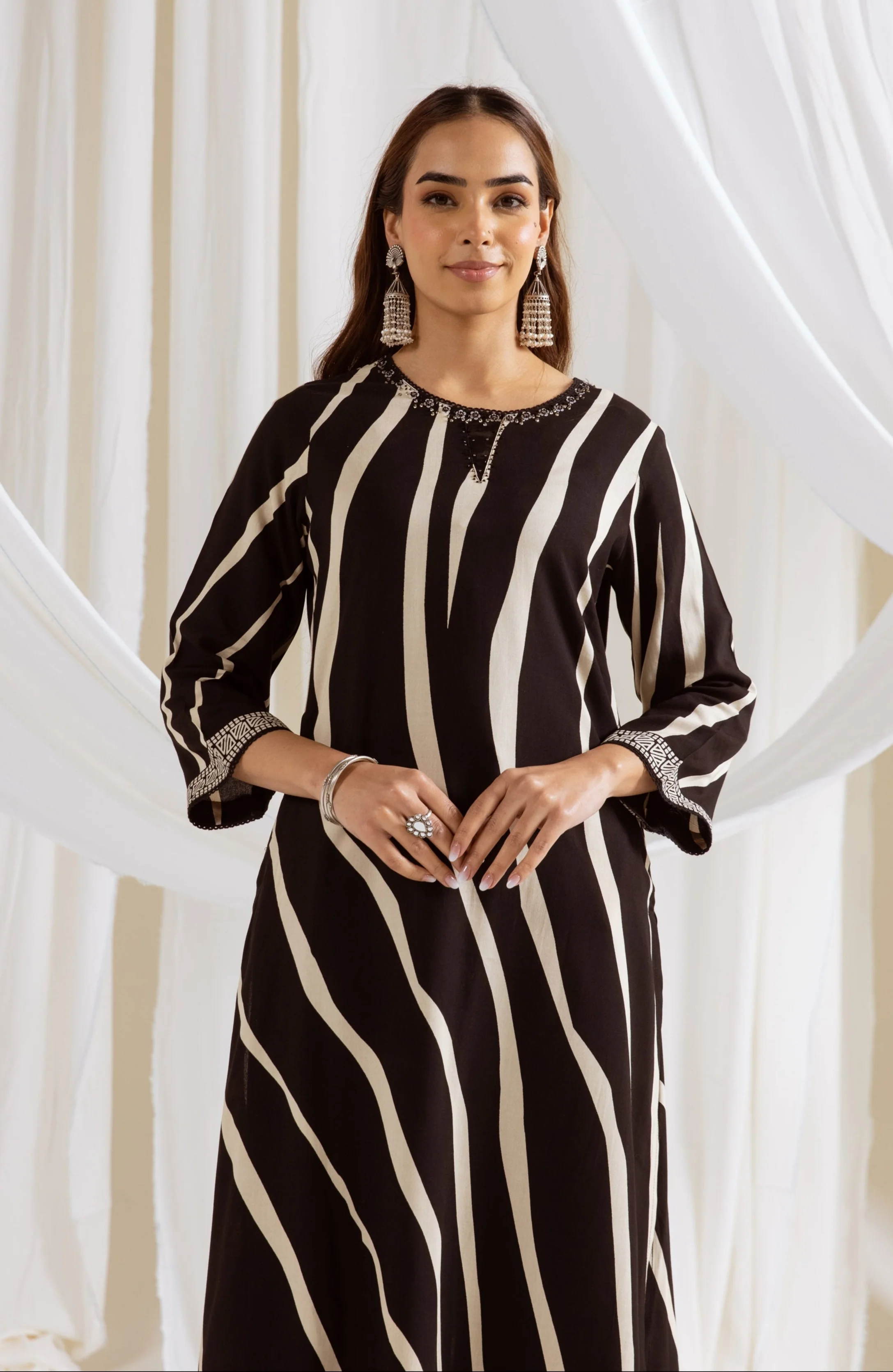 Bakul Raven Printed Kurta pant set - Image 2