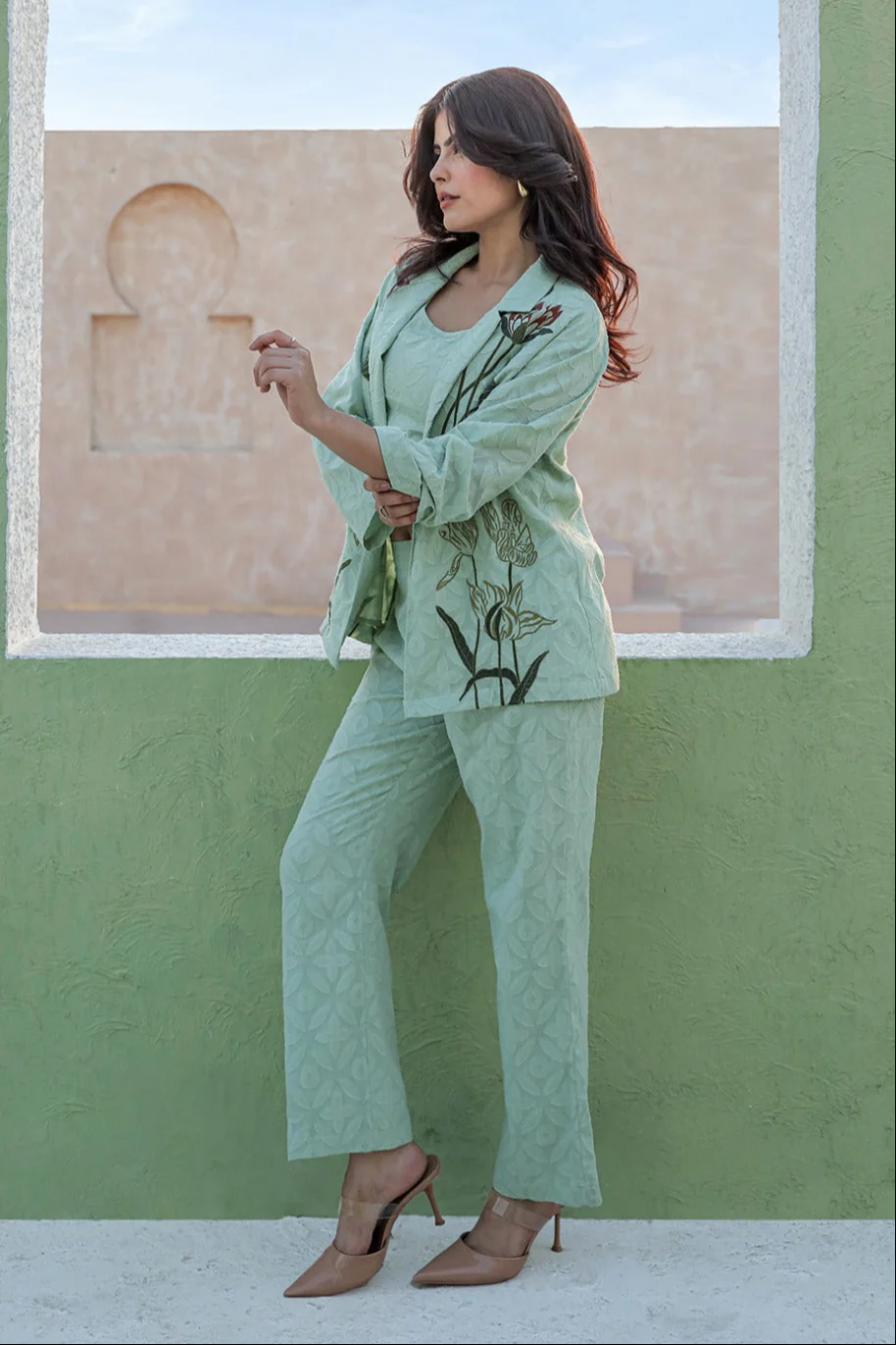 Viva yale cotton embroidery 3 pc set - Image 4