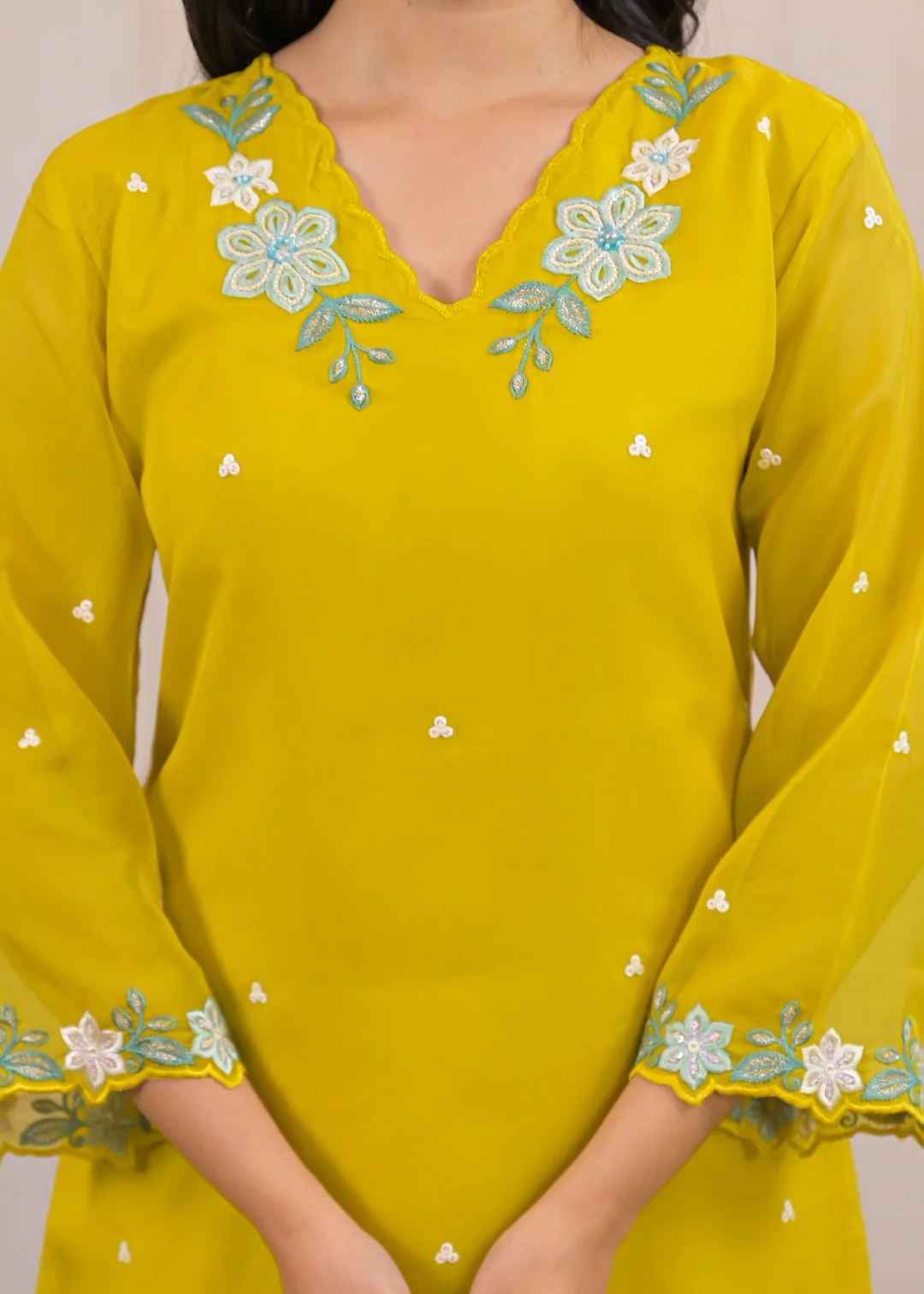 Tanishk Corn Embroidery Co-ord set - Image 5
